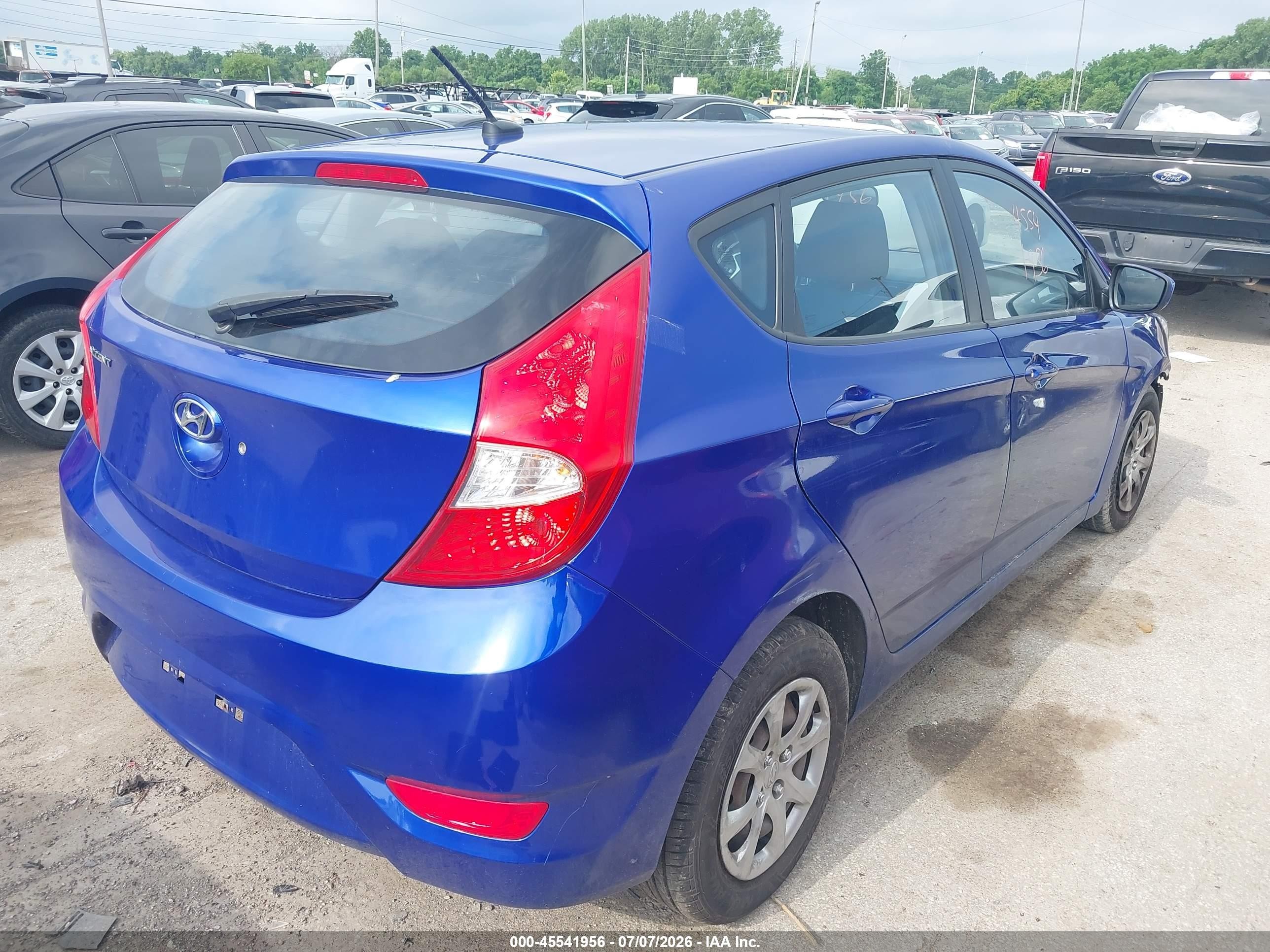 2014 Hyundai Accent Gs Blue vin: KMHCT5AE5EU148961