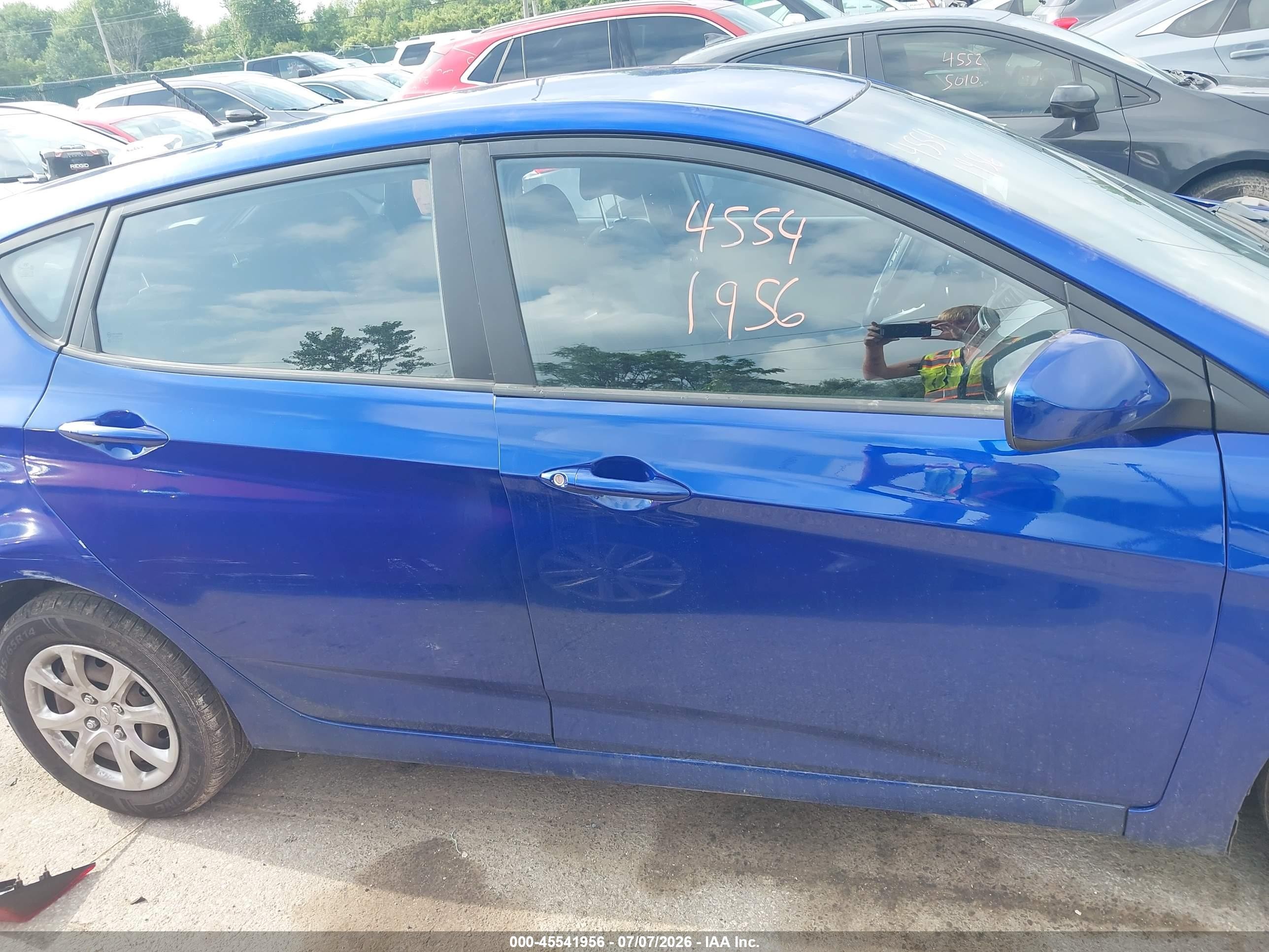 2014 Hyundai Accent Gs Blue vin: KMHCT5AE5EU148961