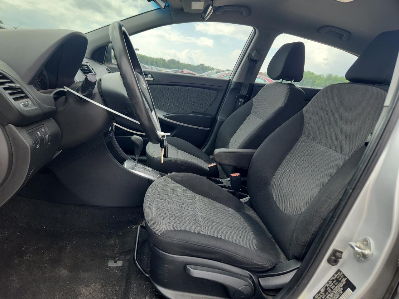2014 Hyundai Accent Gs Silver vin: KMHCT5AE5EU172936