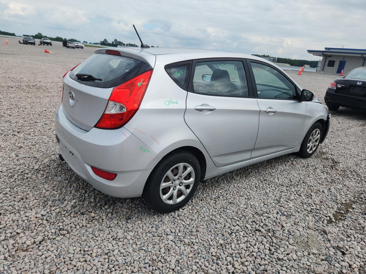 2014 Hyundai Accent Gs Silver vin: KMHCT5AE5EU172936