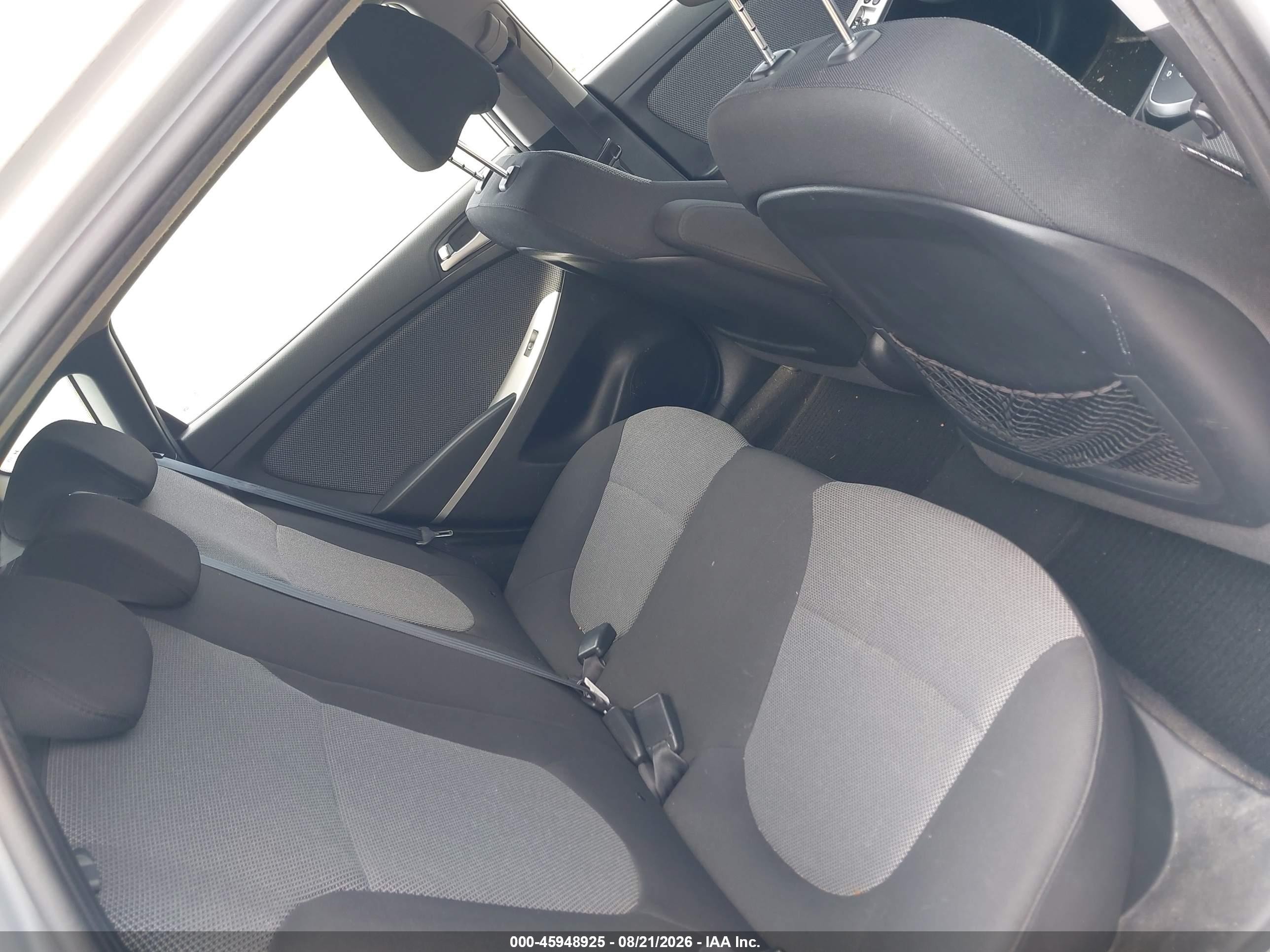 2014 Hyundai Accent Gs Серебряный vin: KMHCT5AE5EU188781
