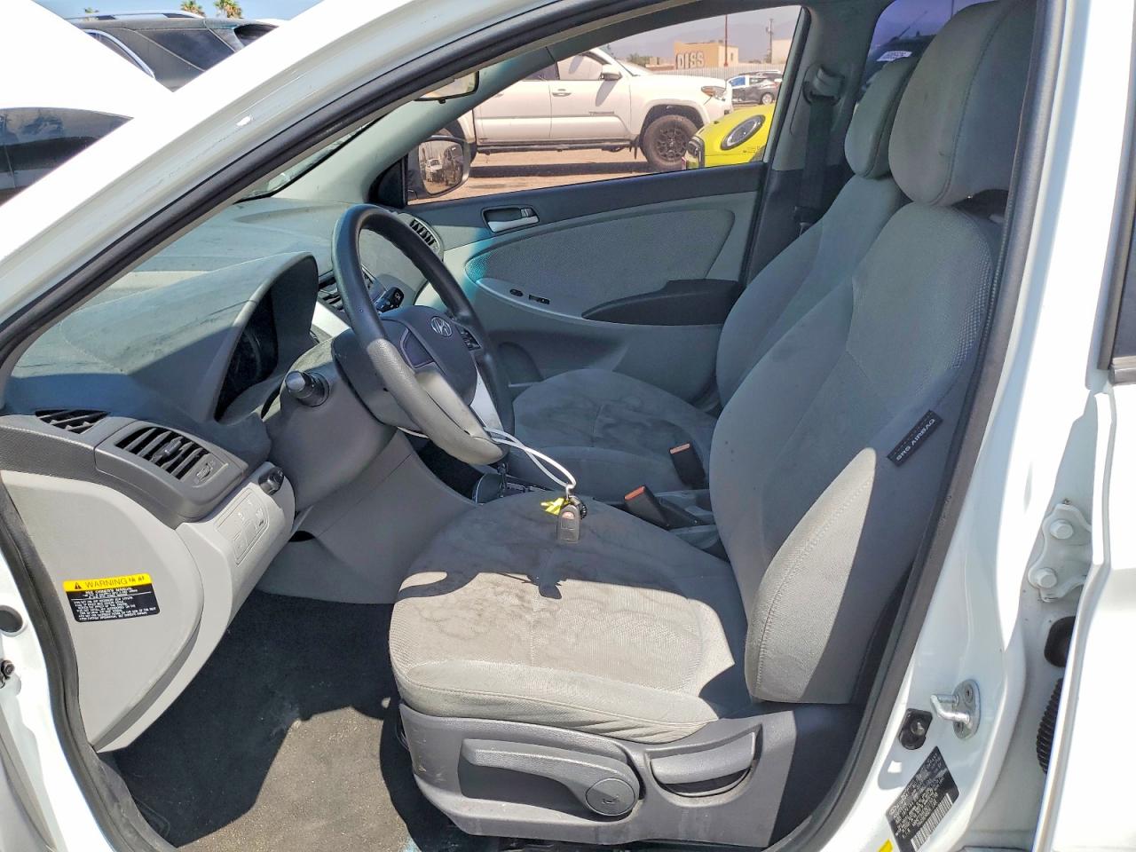 2014 Hyundai Accent Gs White vin: KMHCT5AE5EU193298