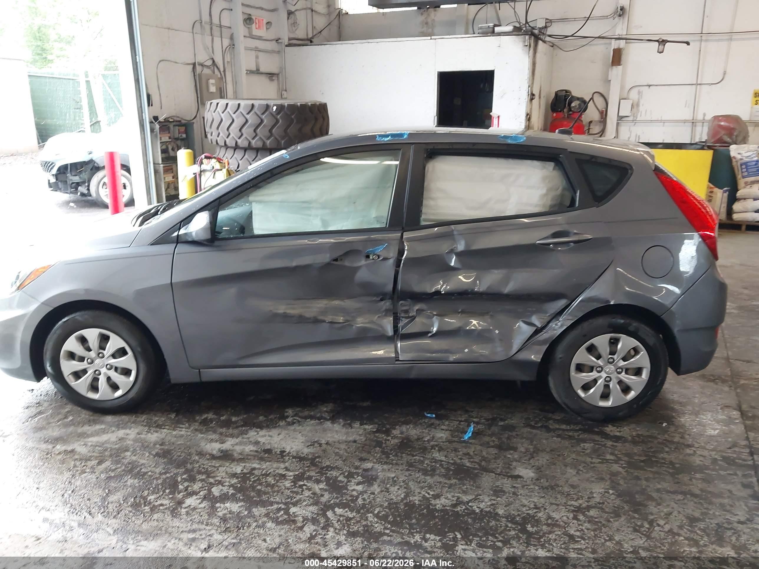 2015 Hyundai Accent Gs Gray vin: KMHCT5AE5FU225295