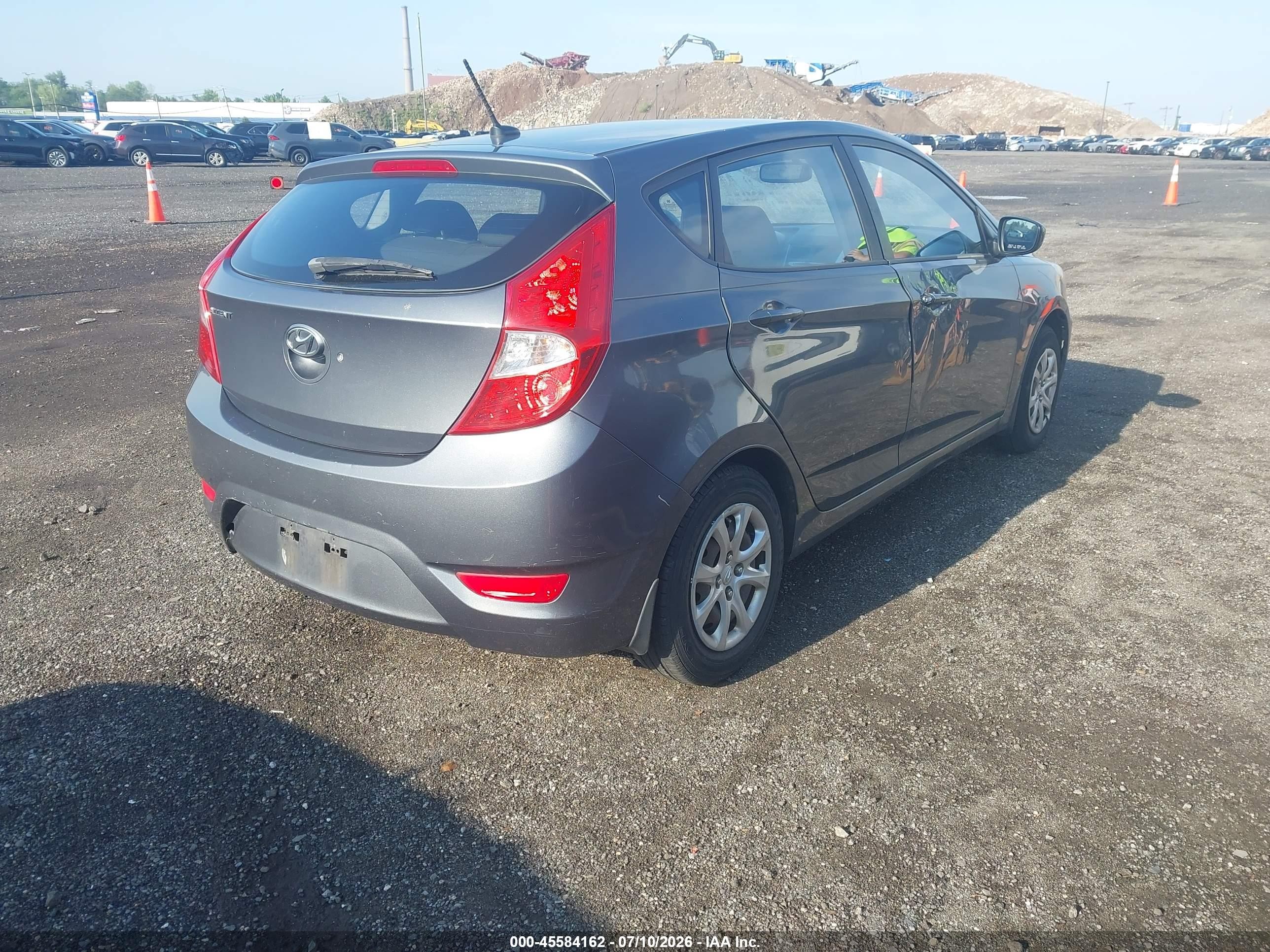 2013 Hyundai Accent Gs Gray vin: KMHCT5AE6DU084492