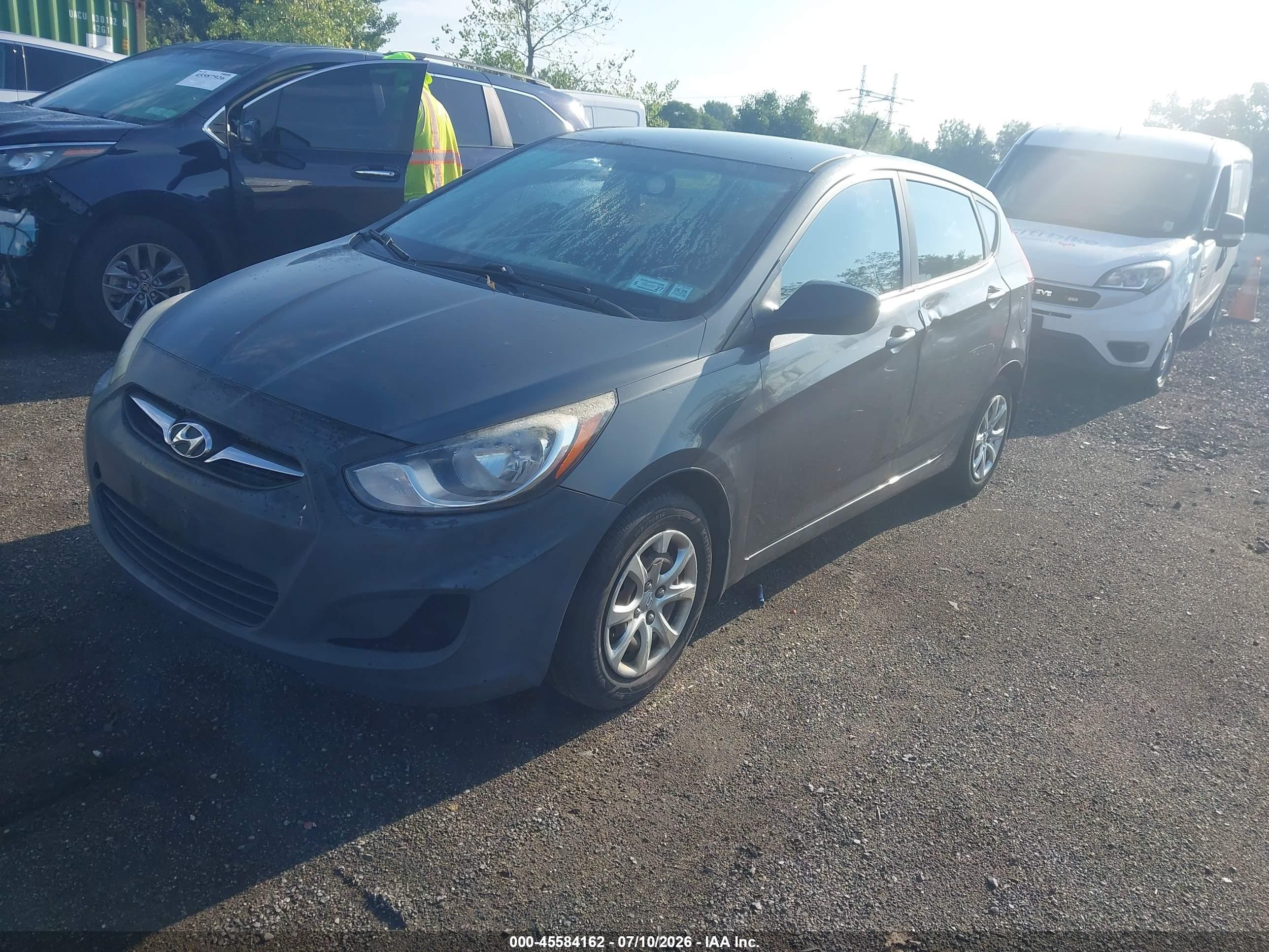 2013 Hyundai Accent Gs Gray vin: KMHCT5AE6DU084492