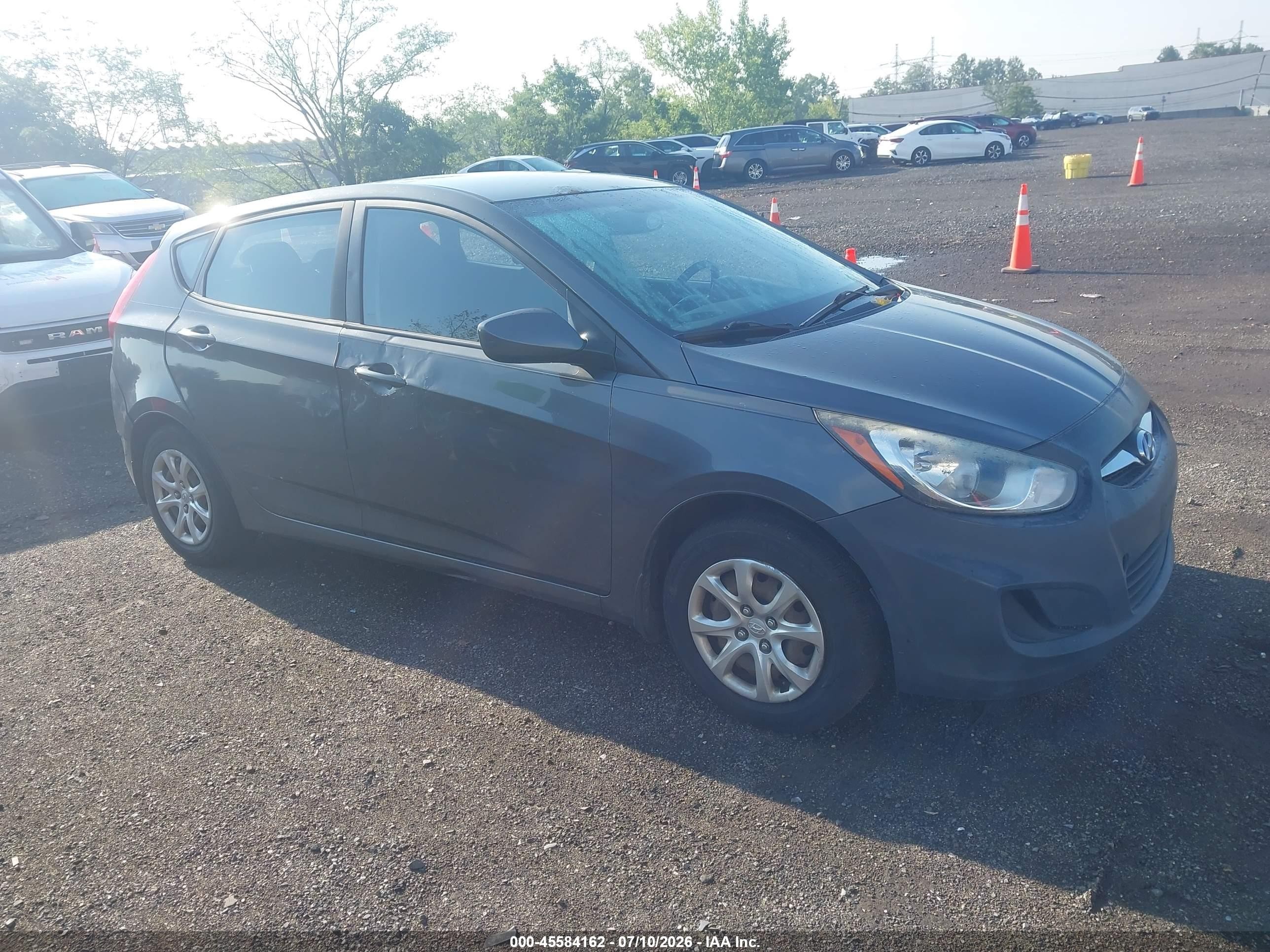 2013 Hyundai Accent Gs Gray vin: KMHCT5AE6DU084492