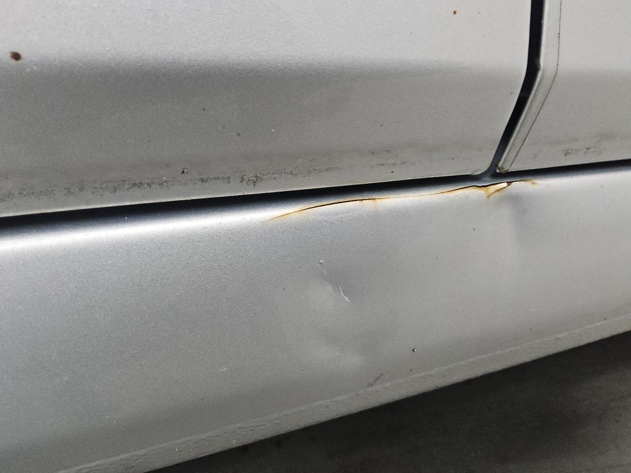 2013 Hyundai Accent Gs Серебряный vin: KMHCT5AE6DU116096 Damage: Right Rocker Panel, Dent(S) W/ Paint Dmg, 4 To 5 Inches