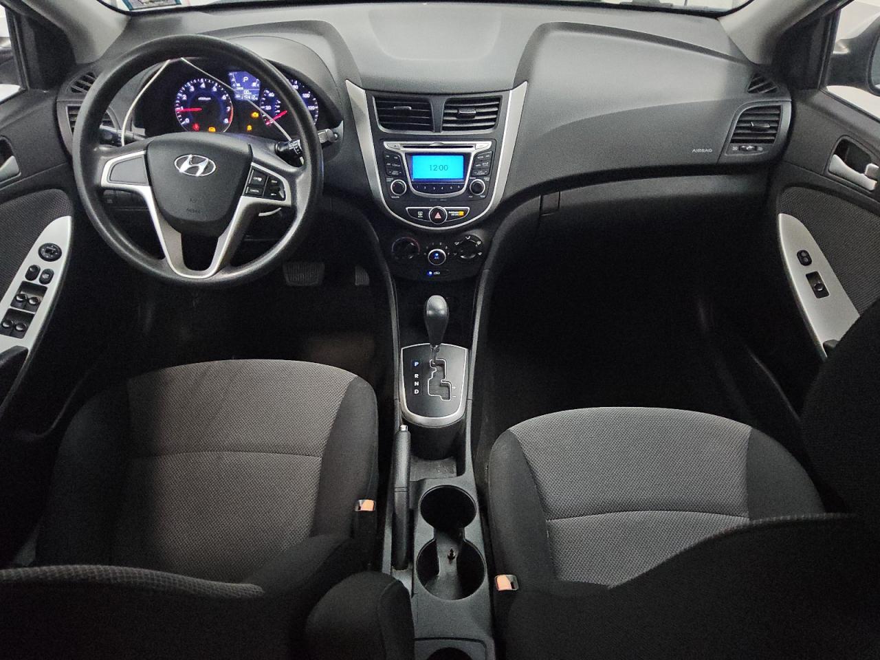 2013 Hyundai Accent Gs Серебряный vin: KMHCT5AE6DU116096 Damage: Air Conditioner, Blows Warm, Repair Required
