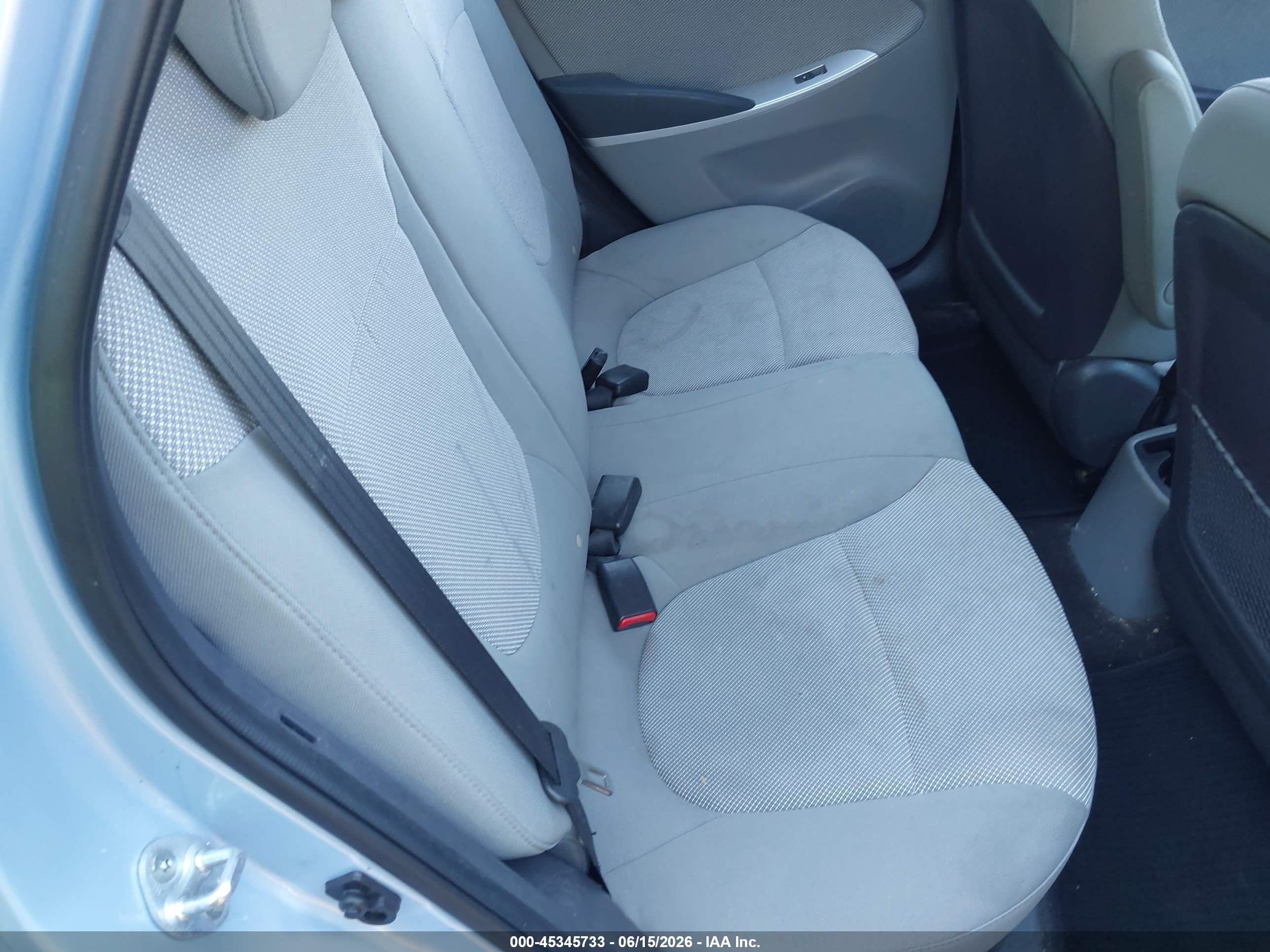 2013 Hyundai Accent Gs Gray vin: KMHCT5AE6DU135649