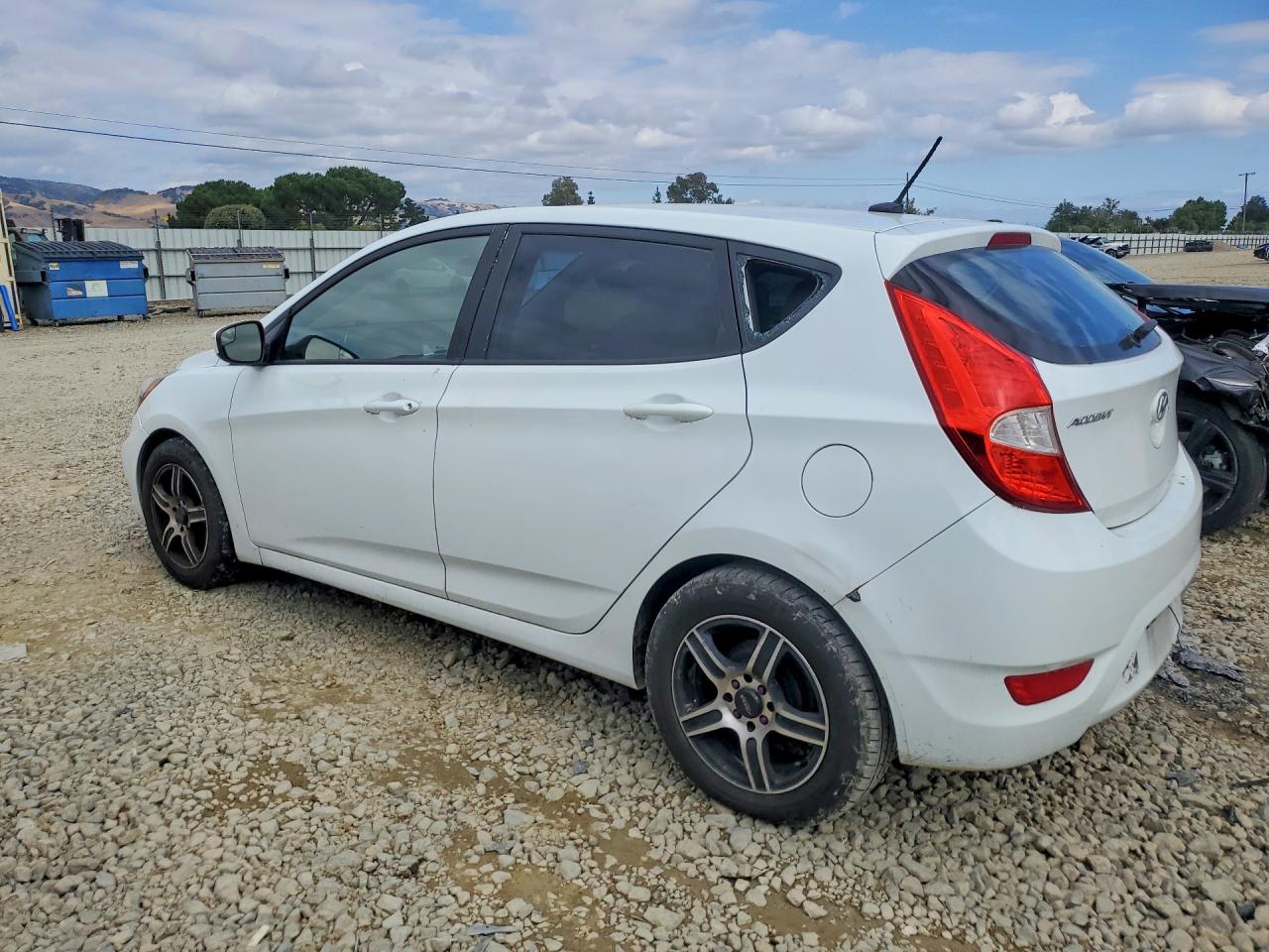 2014 Hyundai Accent Gs White vin: KMHCT5AE6EU158141