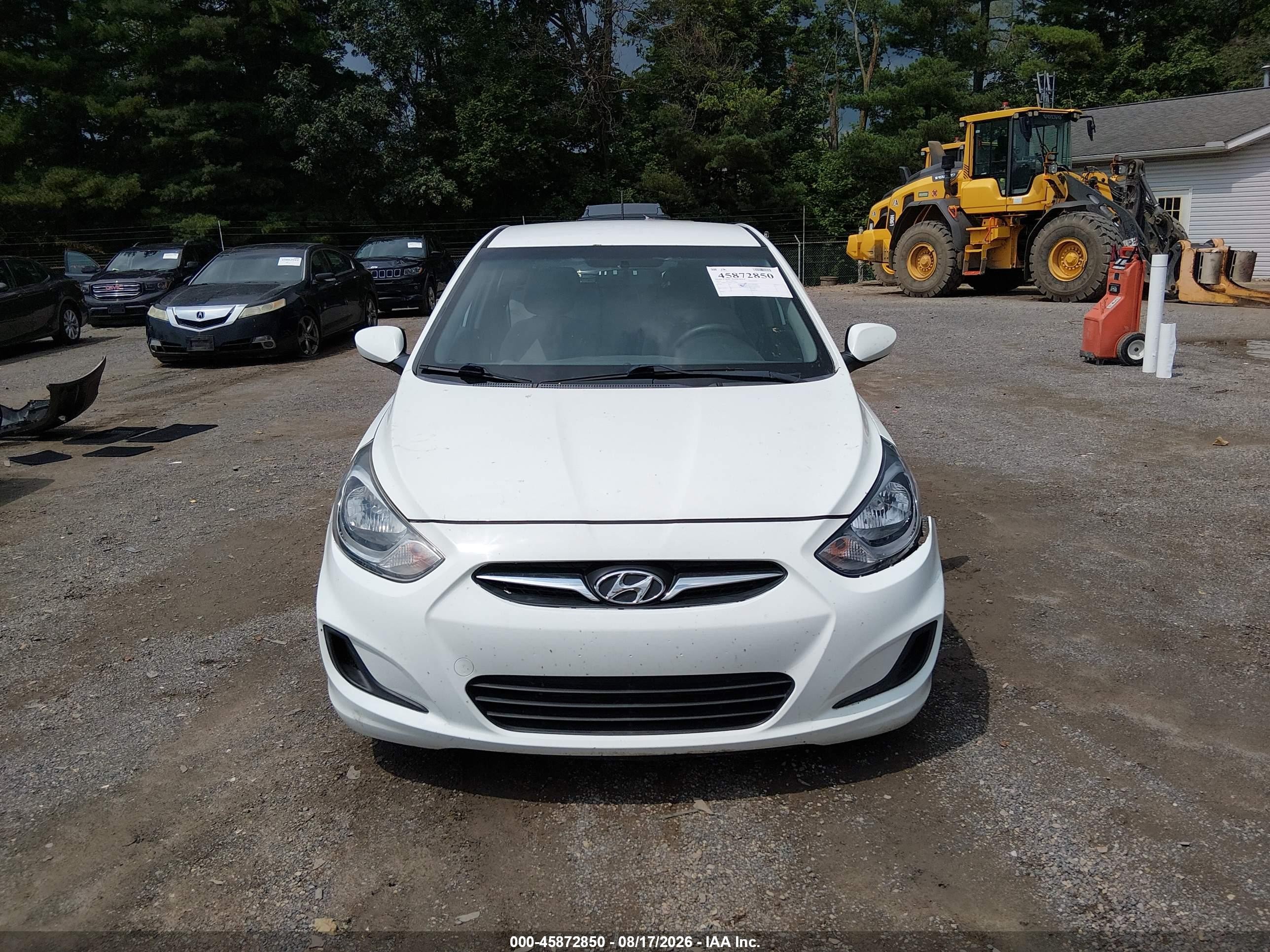 2014 Hyundai Accent Gs White vin: KMHCT5AE6EU176445