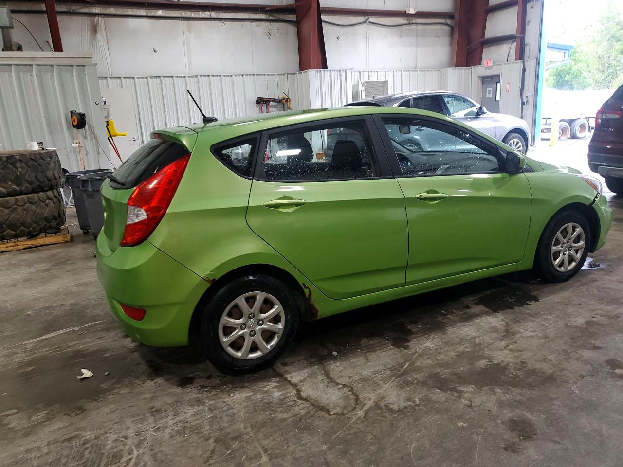 2014 Hyundai Accent Gs Green vin: KMHCT5AE6EU185744