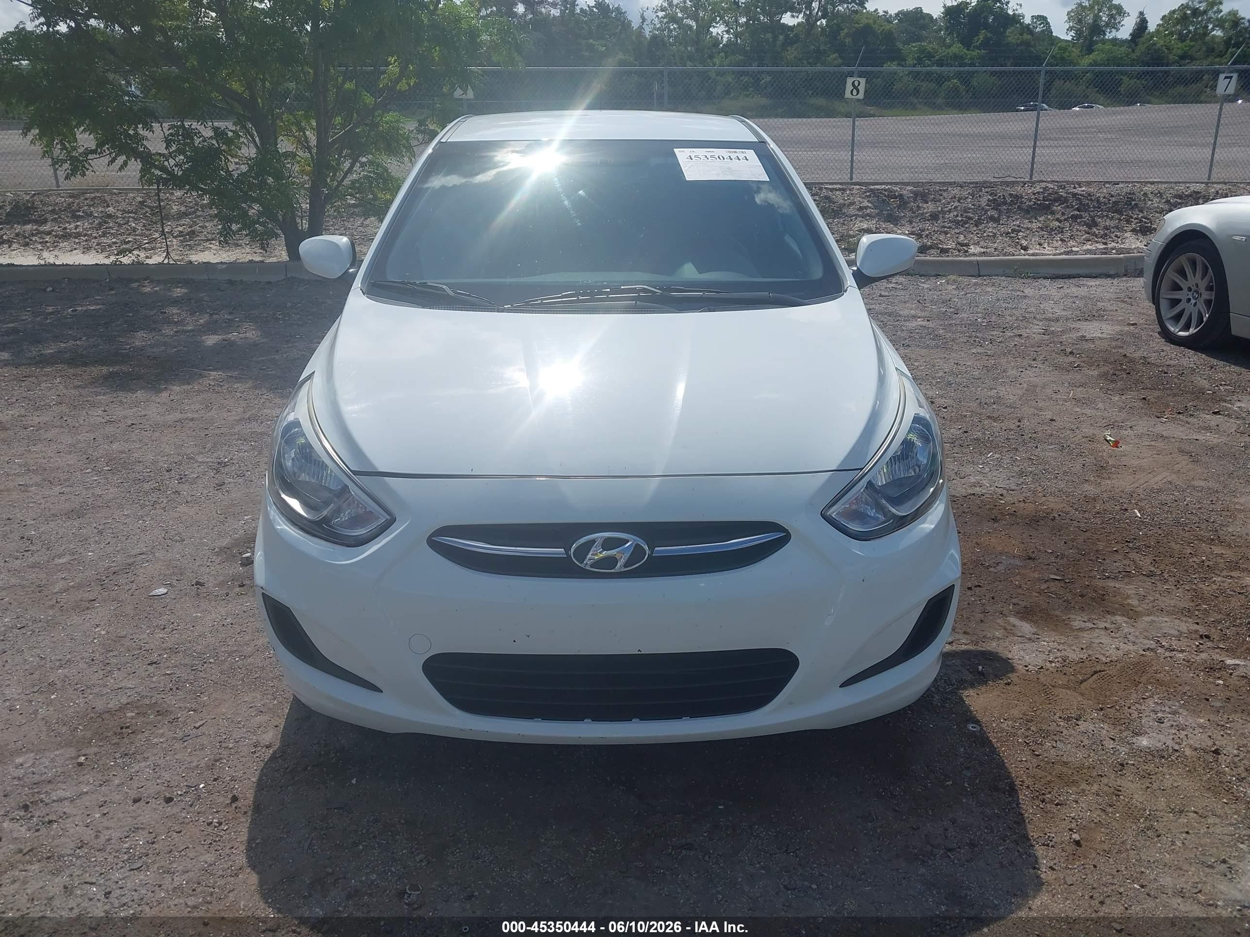 2015 Hyundai Accent Gs White vin: KMHCT5AE6FU212023