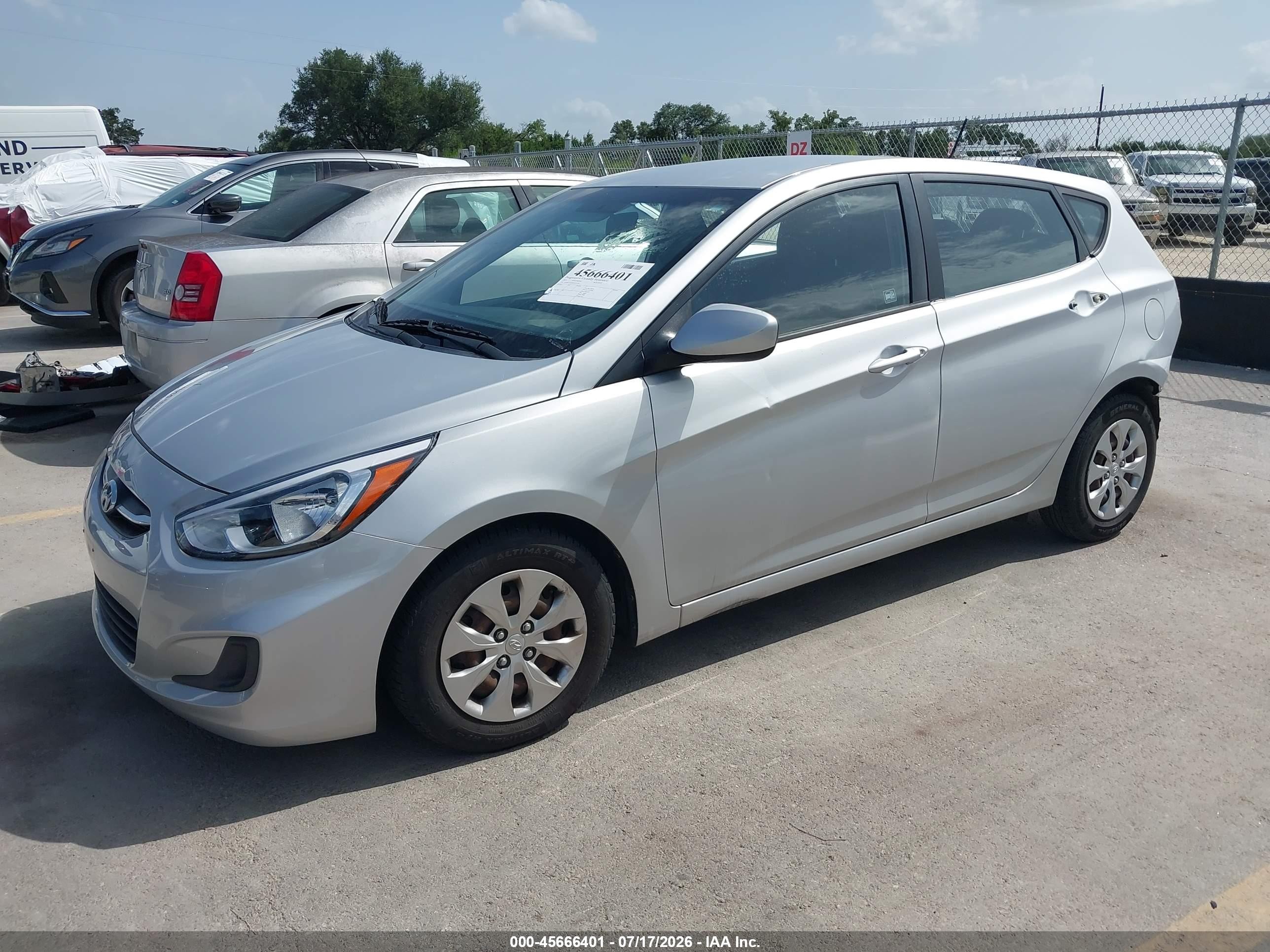 2015 Hyundai Accent Gs Silver vin: KMHCT5AE6FU213351