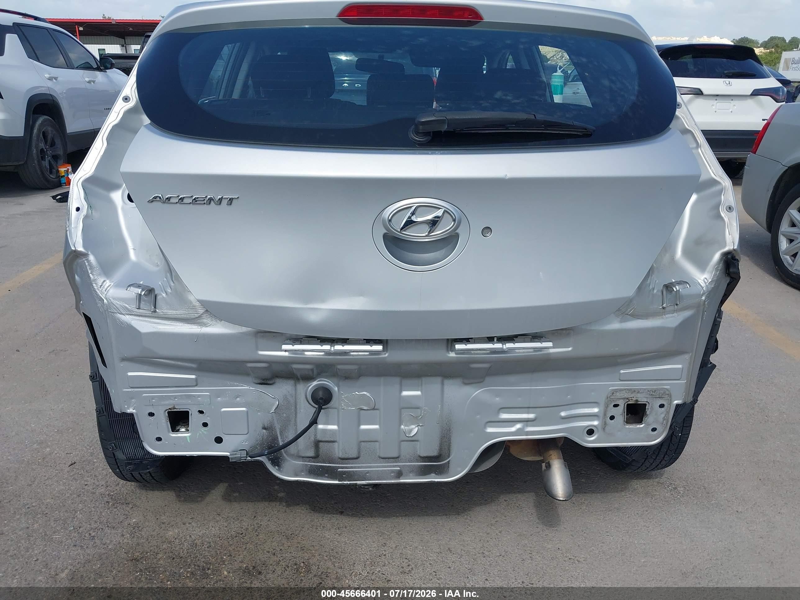 2015 Hyundai Accent Gs Silver vin: KMHCT5AE6FU213351