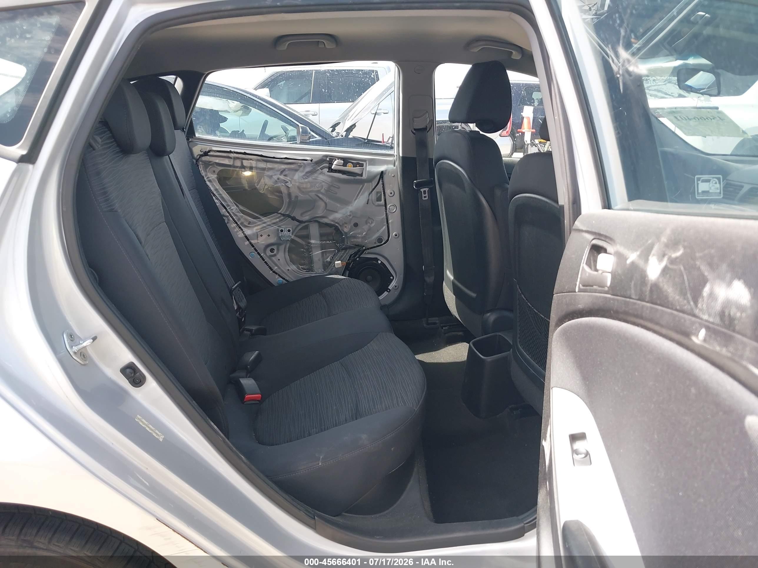 2015 Hyundai Accent Gs Silver vin: KMHCT5AE6FU213351
