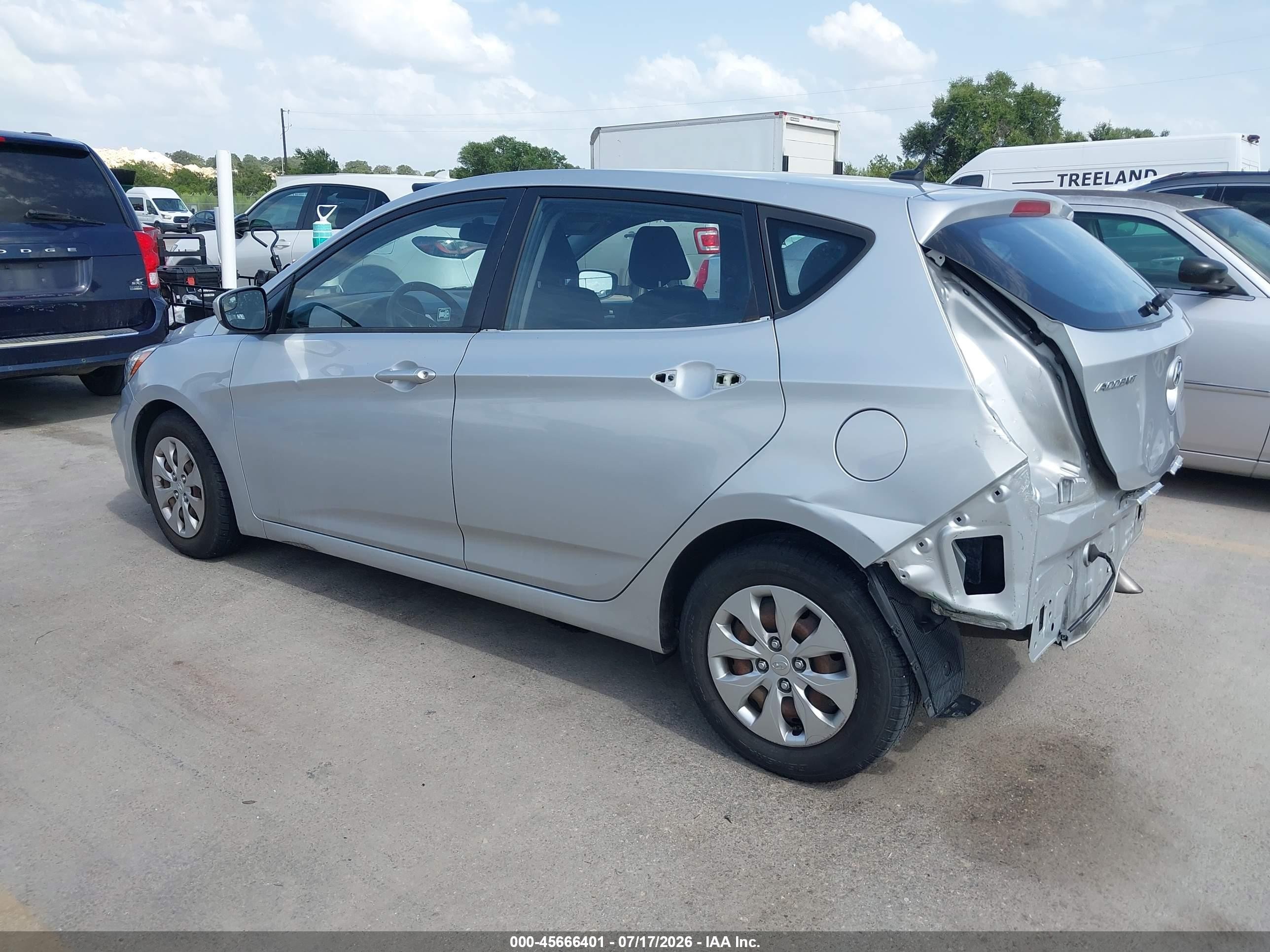 2015 Hyundai Accent Gs Silver vin: KMHCT5AE6FU213351