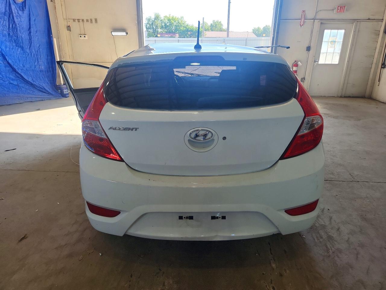 2012 Hyundai Accent Gs Белый vin: KMHCT5AE7CU015535