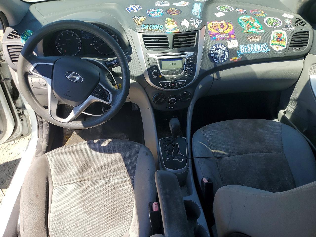 2012 Hyundai Accent Gs White vin: KMHCT5AE7CU051712