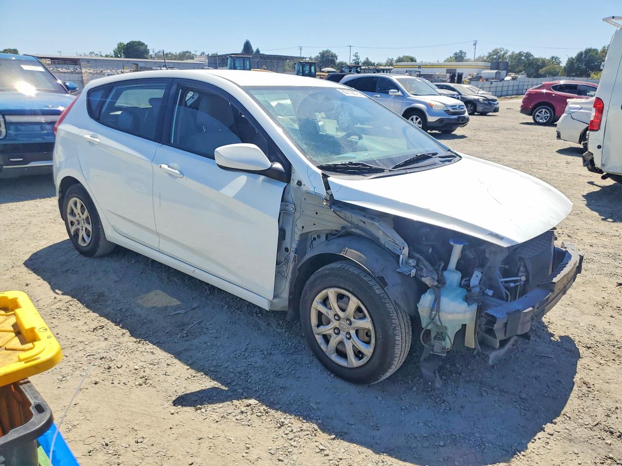 2012 Hyundai Accent Gs White vin: KMHCT5AE7CU051712