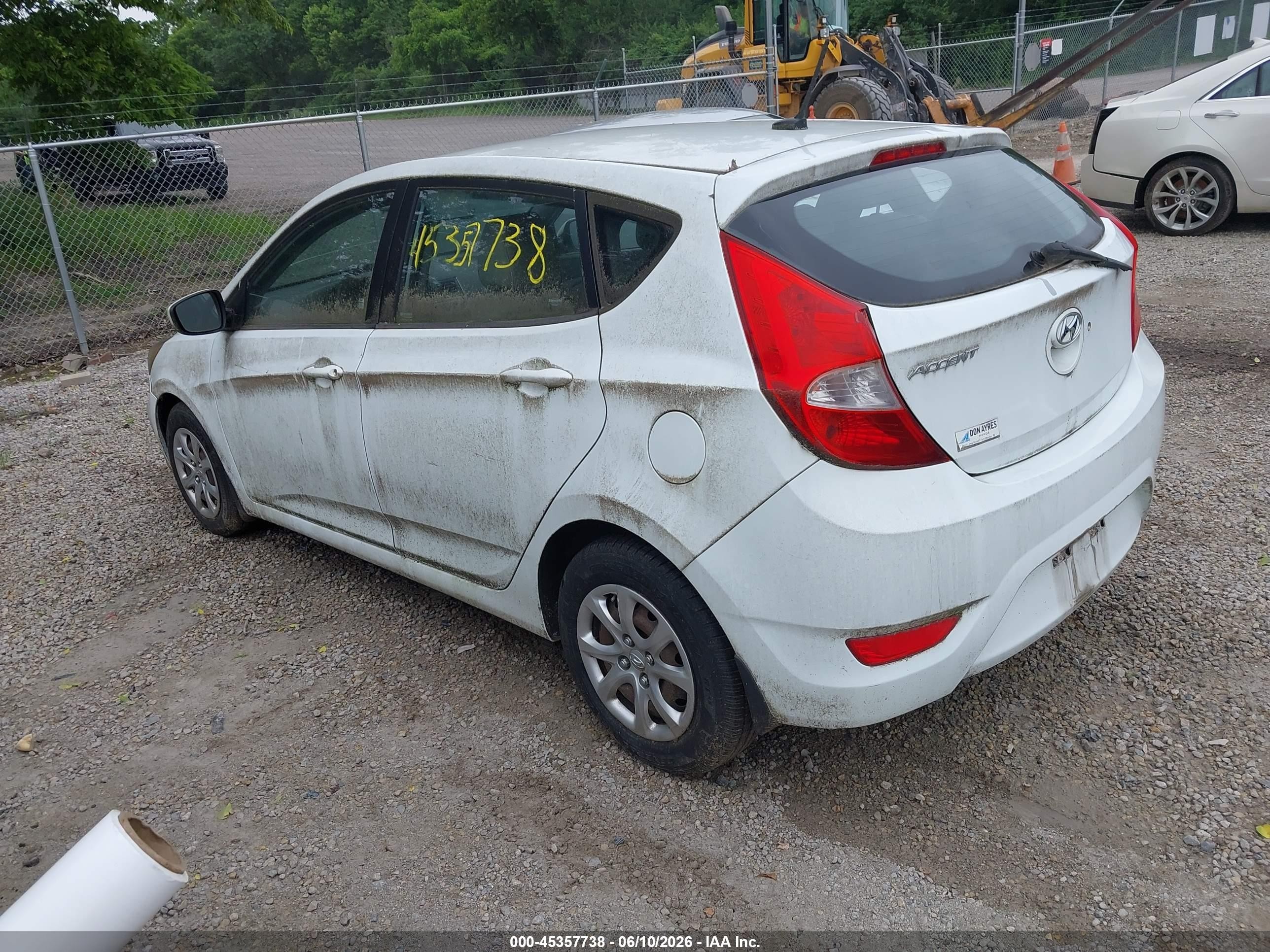 2013 Hyundai Accent Gs White vin: KMHCT5AE7DU080998