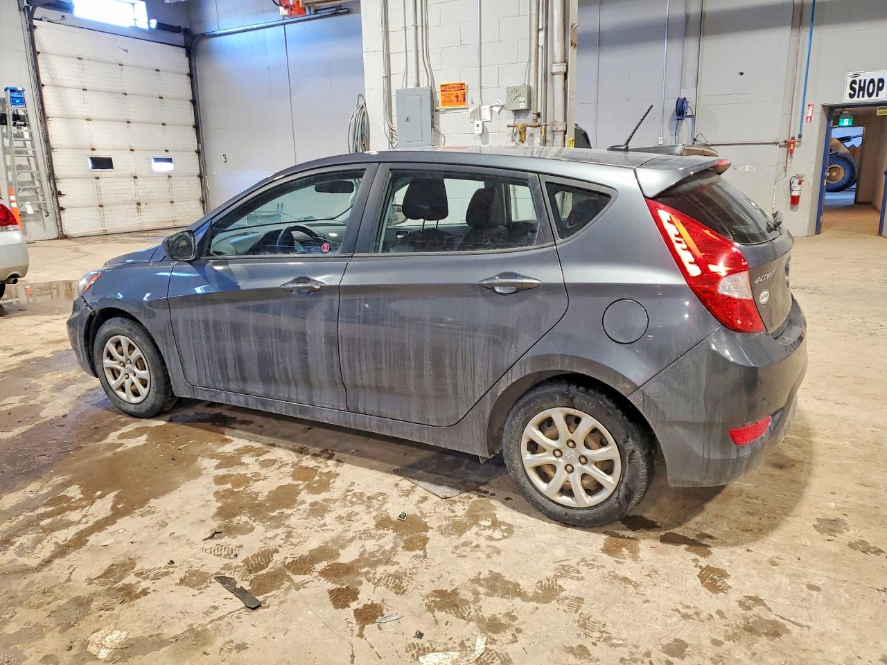 2013 Hyundai Accent Gls Gray vin: KMHCT5AE7DU096943