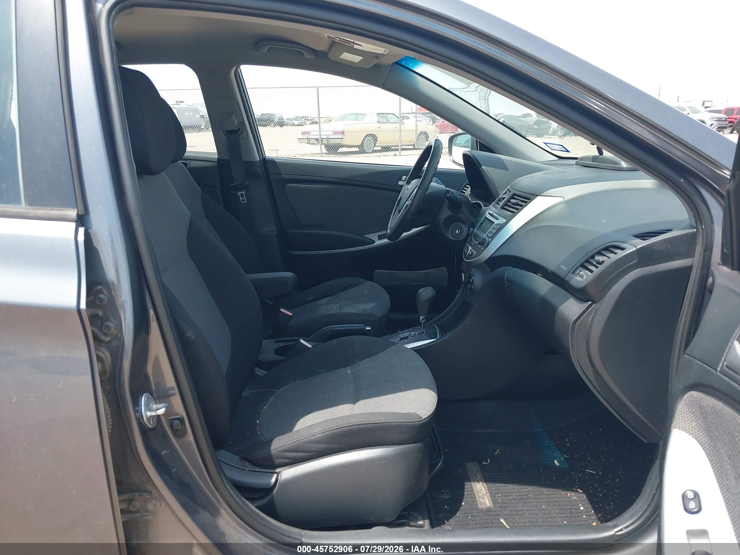 2013 Hyundai Accent Gs Серый vin: KMHCT5AE7DU100389