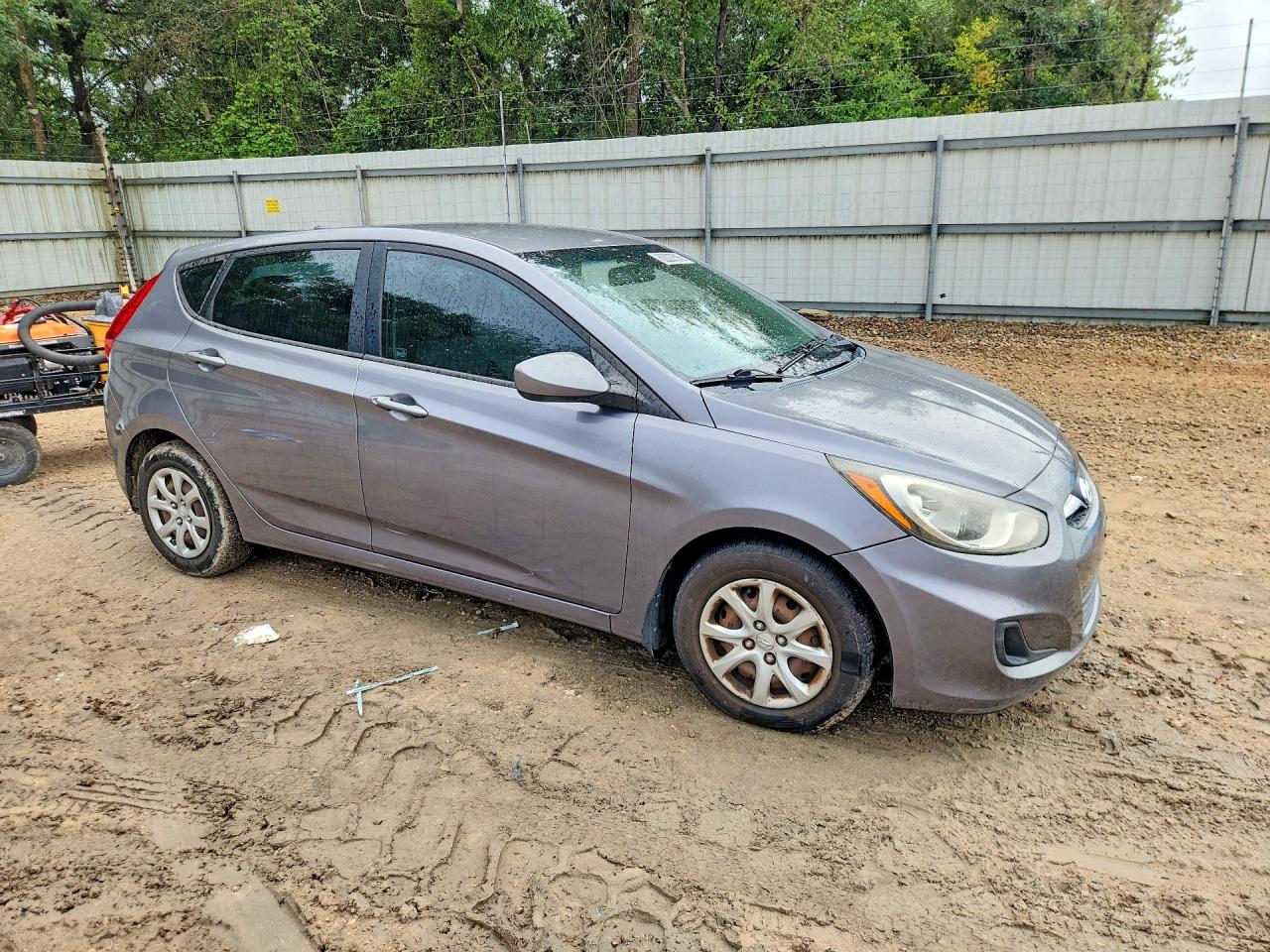 2013 Hyundai Accent Gs Gray vin: KMHCT5AE7DU123638