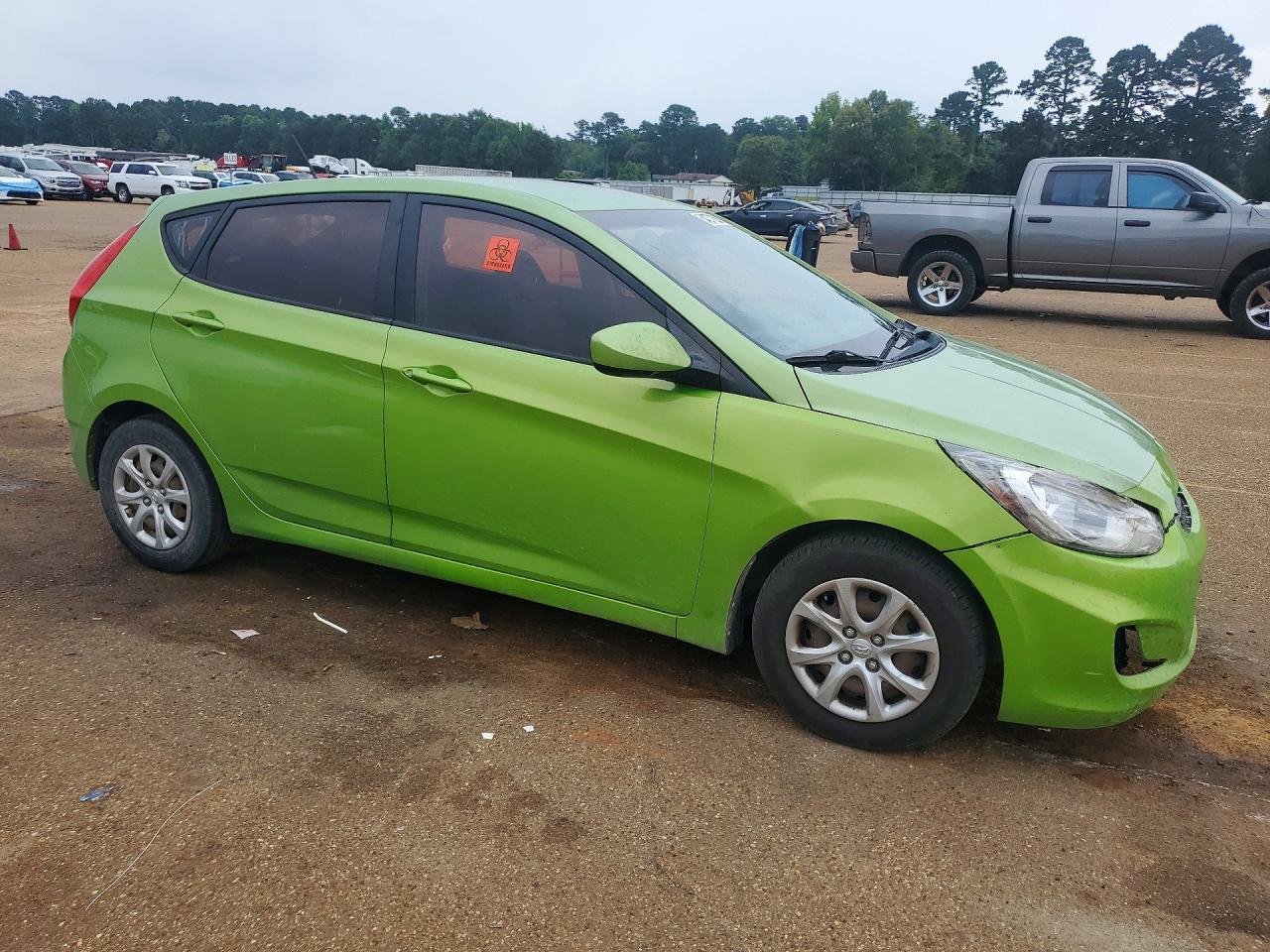 2013 Hyundai Accent Gs Green vin: KMHCT5AE7DU129326