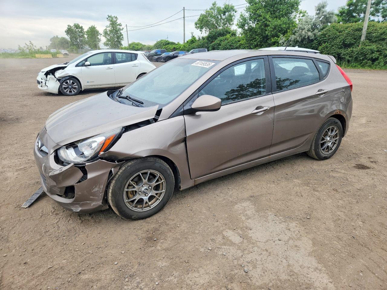2013 Hyundai Accent Gs Tan vin: KMHCT5AE7DU131710