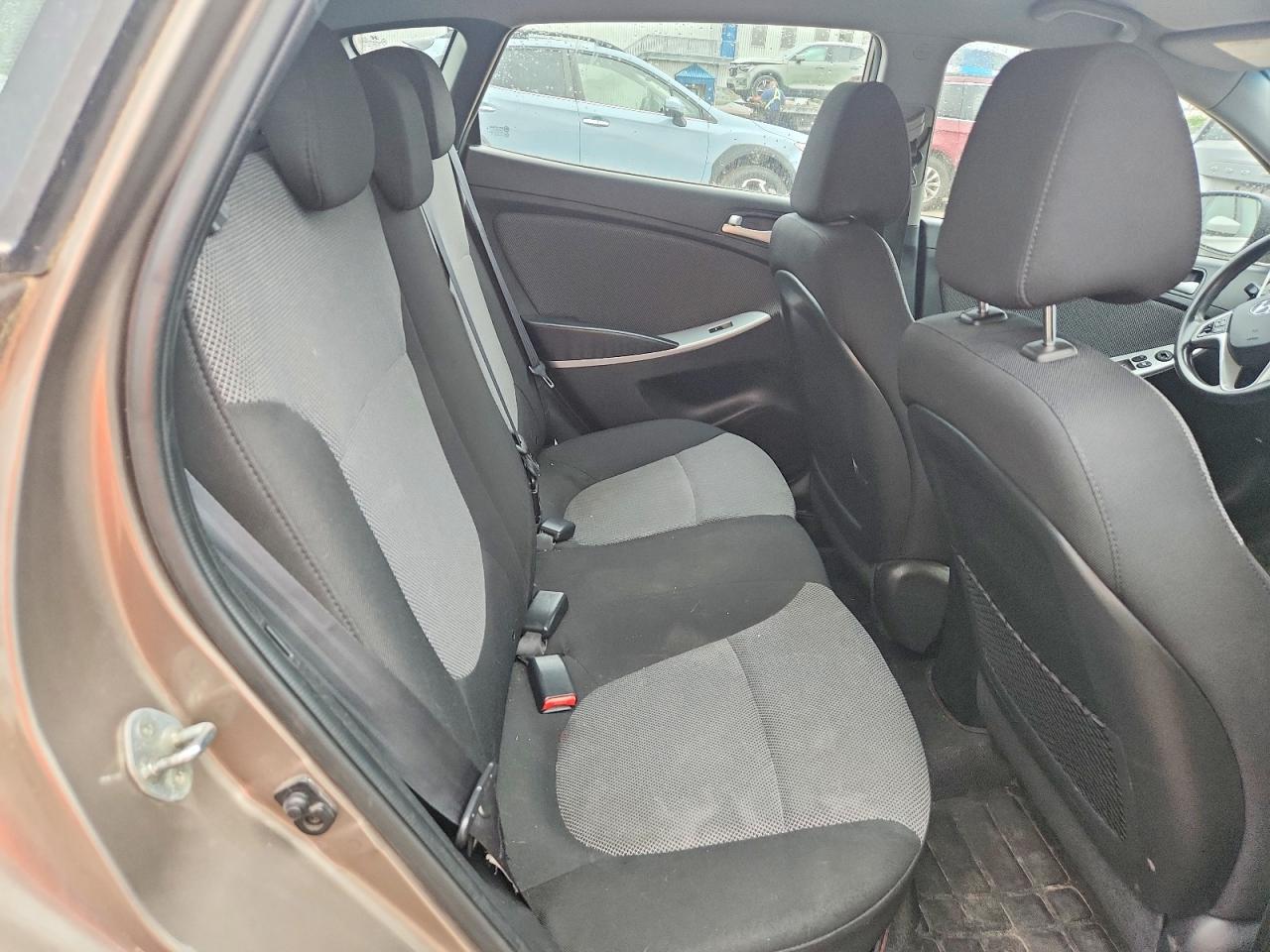 2013 Hyundai Accent Gs Tan vin: KMHCT5AE7DU131710