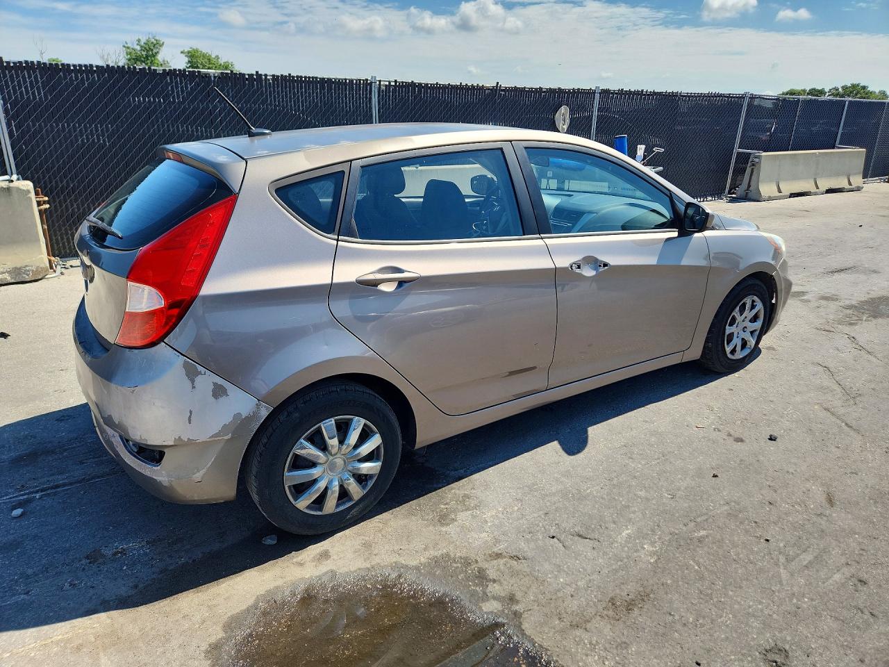 2014 Hyundai Accent Gs Gray vin: KMHCT5AE7EU141171