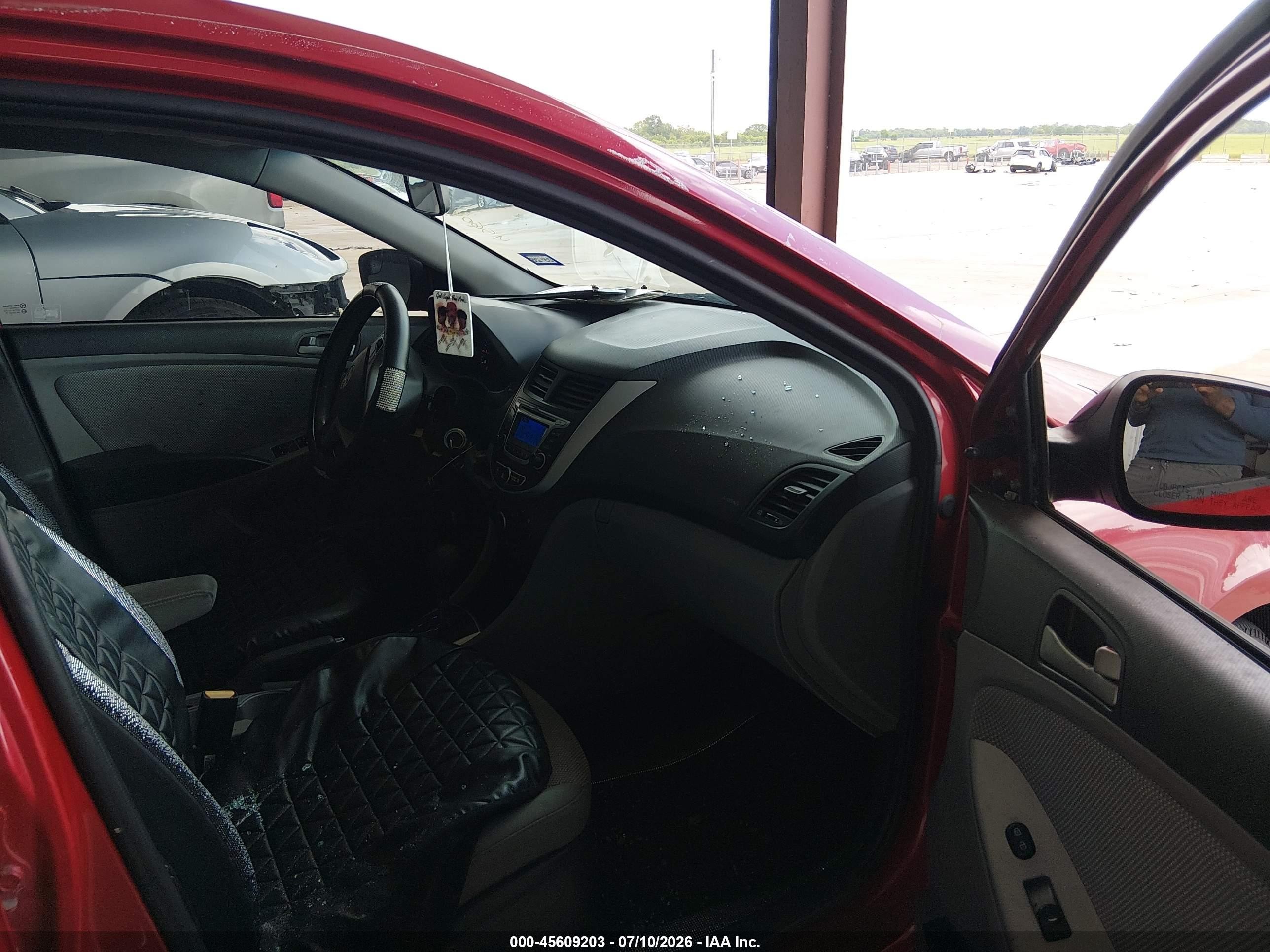 2014 Hyundai Accent Gs Red vin: KMHCT5AE7EU141297