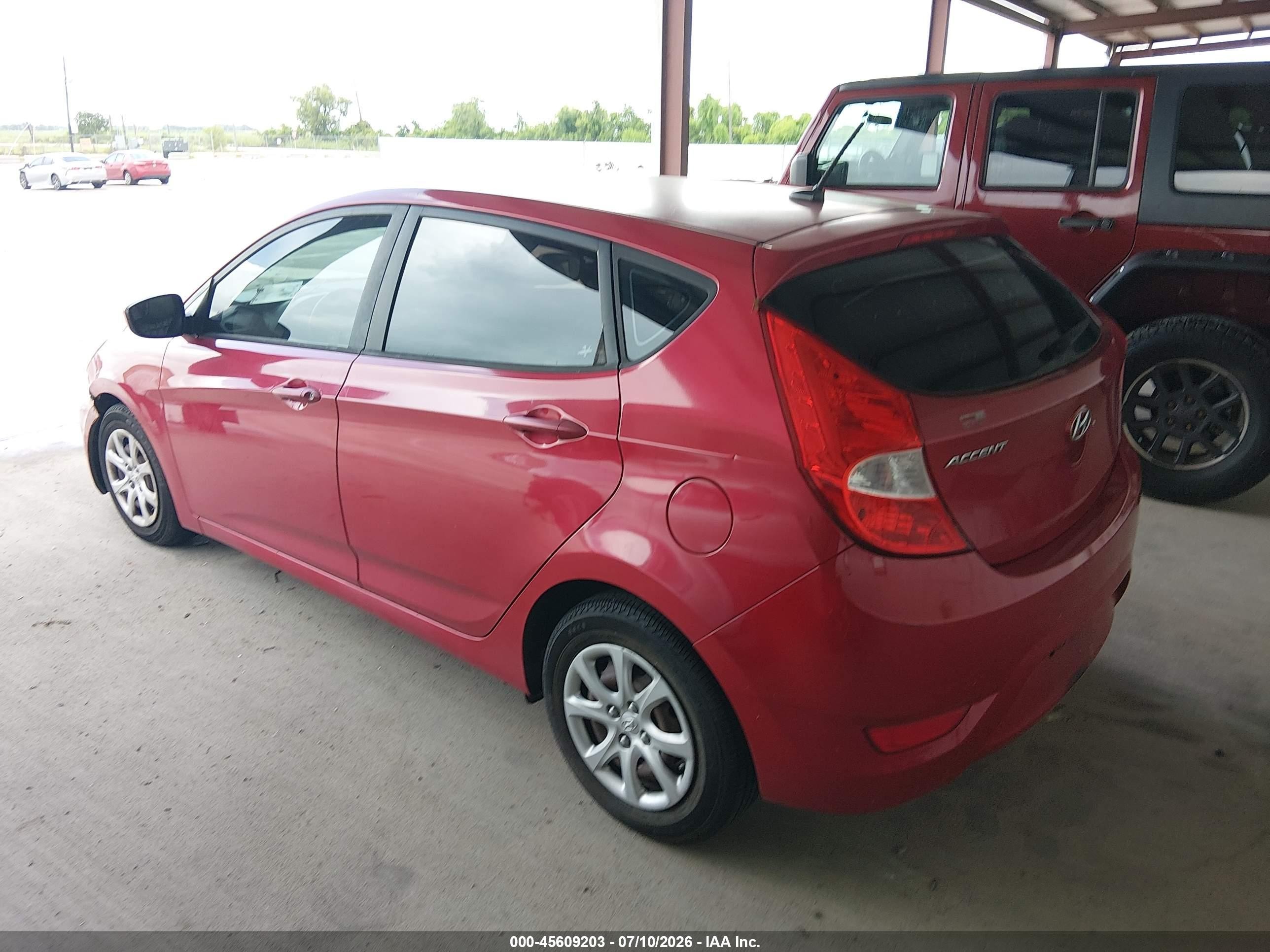 2014 Hyundai Accent Gs Red vin: KMHCT5AE7EU141297
