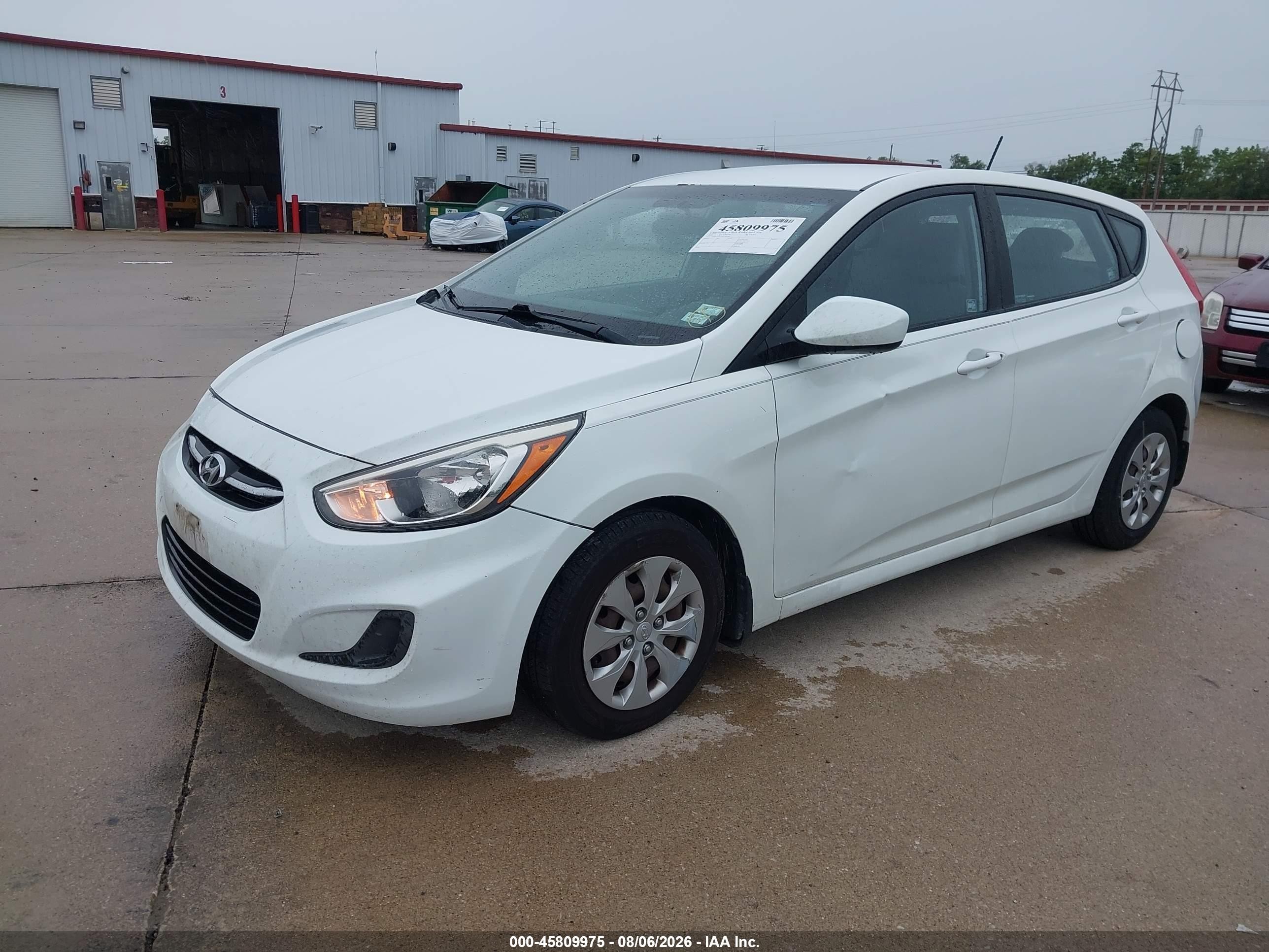 2015 Hyundai Accent Gs White vin: KMHCT5AE7FU201404