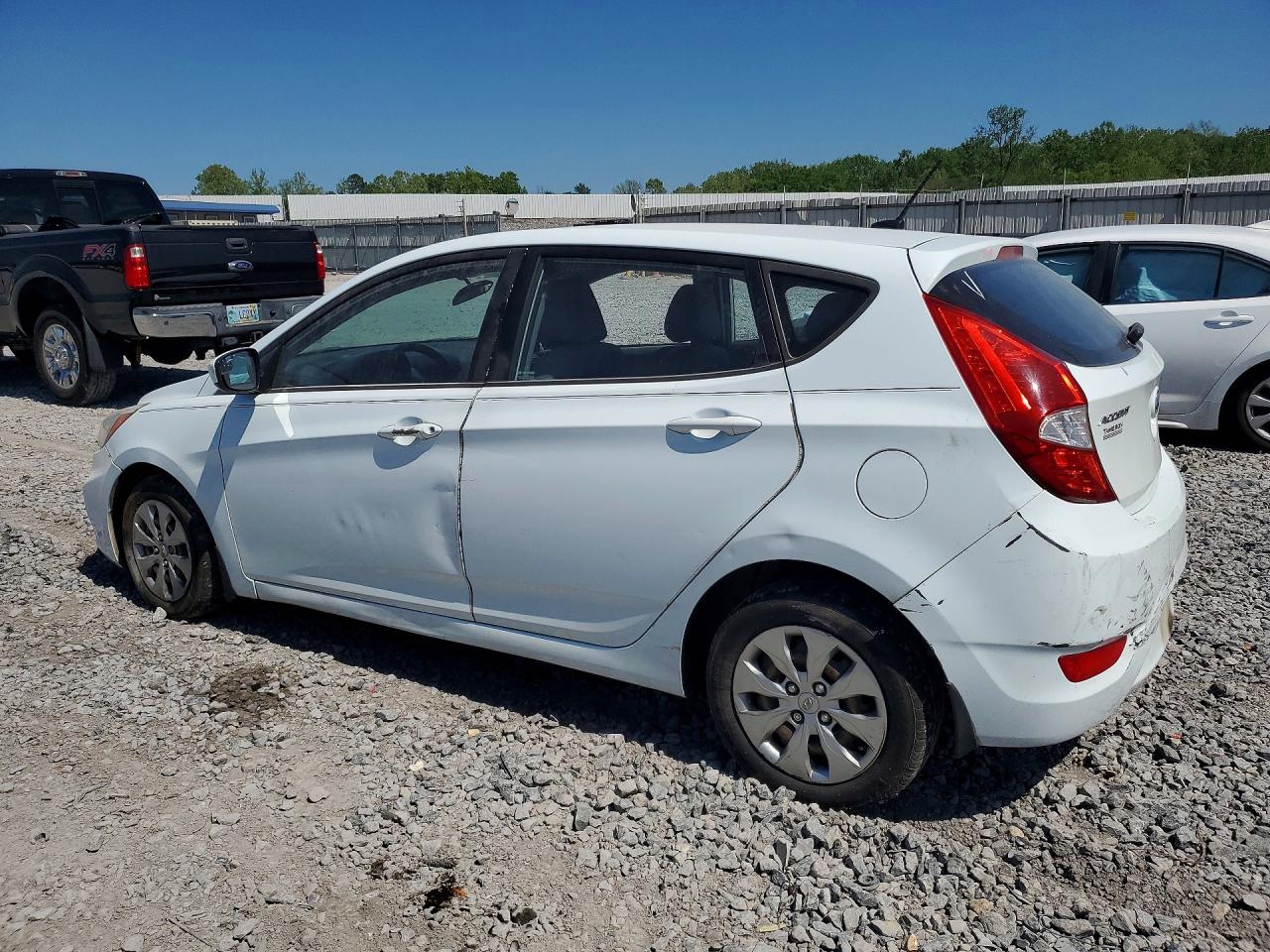 2015 Hyundai Accent Gs White vin: KMHCT5AE7FU217280