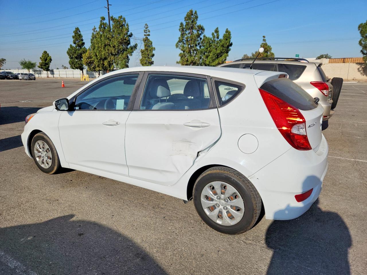 2016 Hyundai Accent Se Белый vin: KMHCT5AE7GU279473