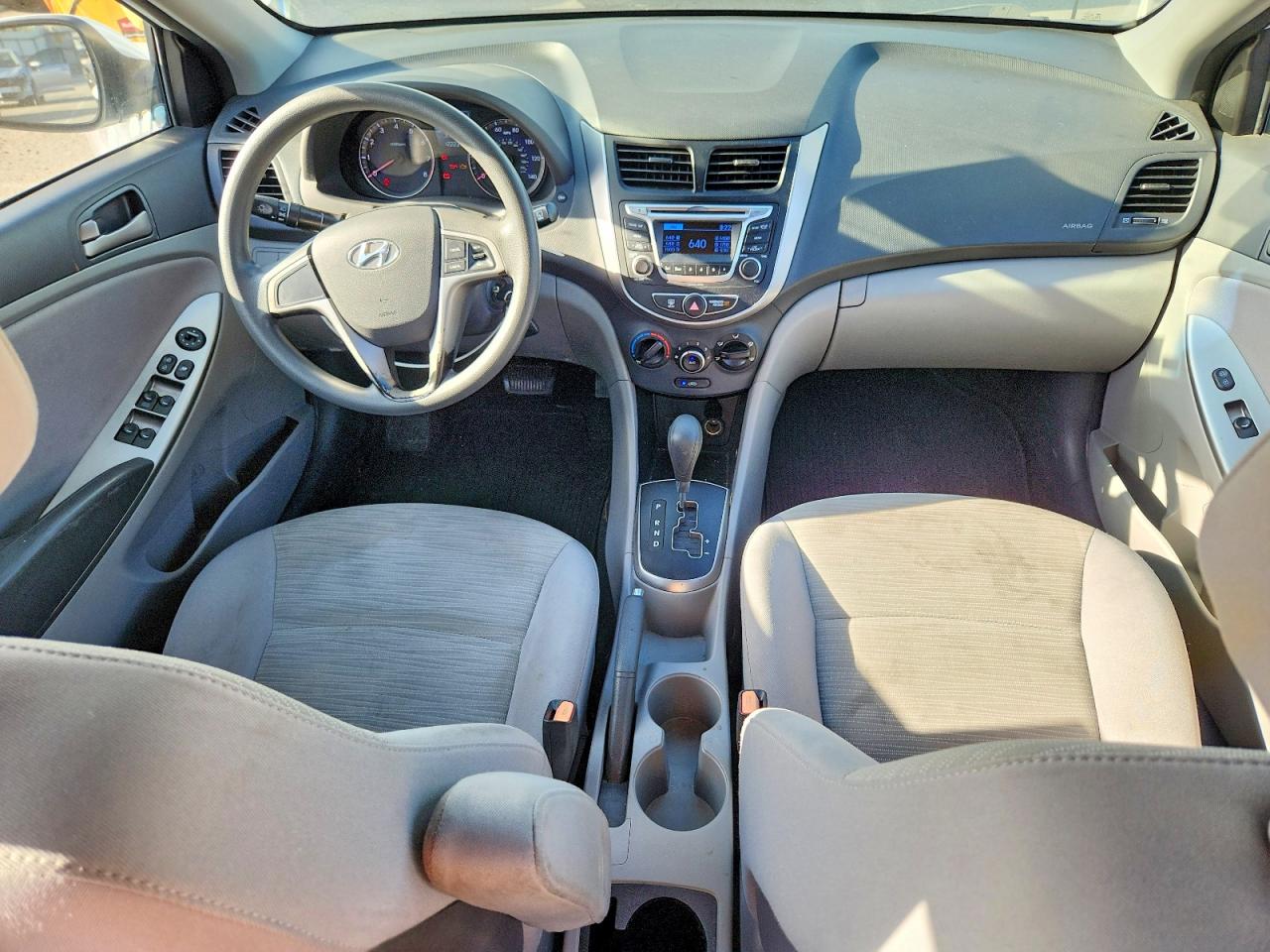 2016 Hyundai Accent Se Белый vin: KMHCT5AE7GU279473
