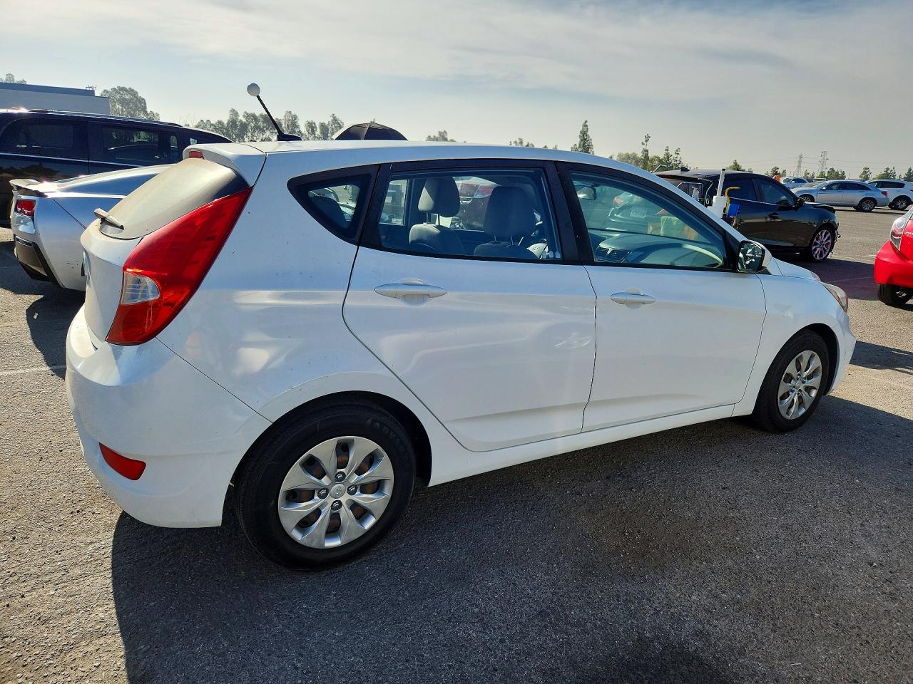 2016 Hyundai Accent Se Белый vin: KMHCT5AE7GU279473