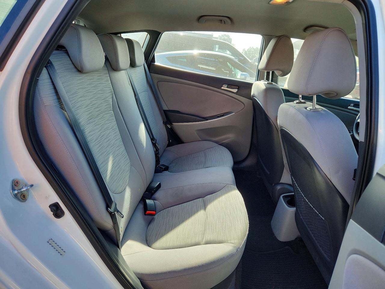 2016 Hyundai Accent Se Белый vin: KMHCT5AE7GU279473