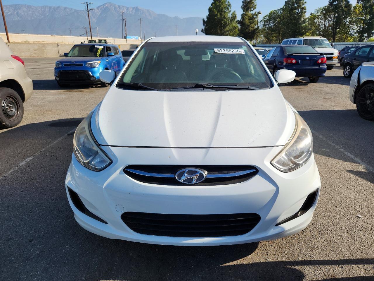 2016 Hyundai Accent Se Белый vin: KMHCT5AE7GU279473