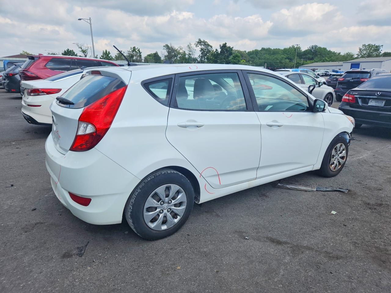 2017 Hyundai Accent Se Белый vin: KMHCT5AE7HU340886