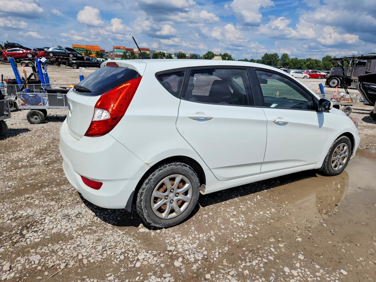2012 Hyundai Accent Gs White vin: KMHCT5AE8CU043991