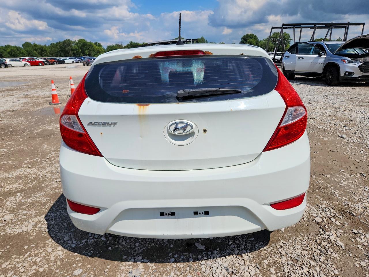 2012 Hyundai Accent Gs White vin: KMHCT5AE8CU043991