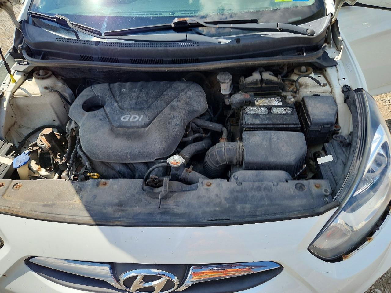 2012 Hyundai Accent Gs White vin: KMHCT5AE8CU043991