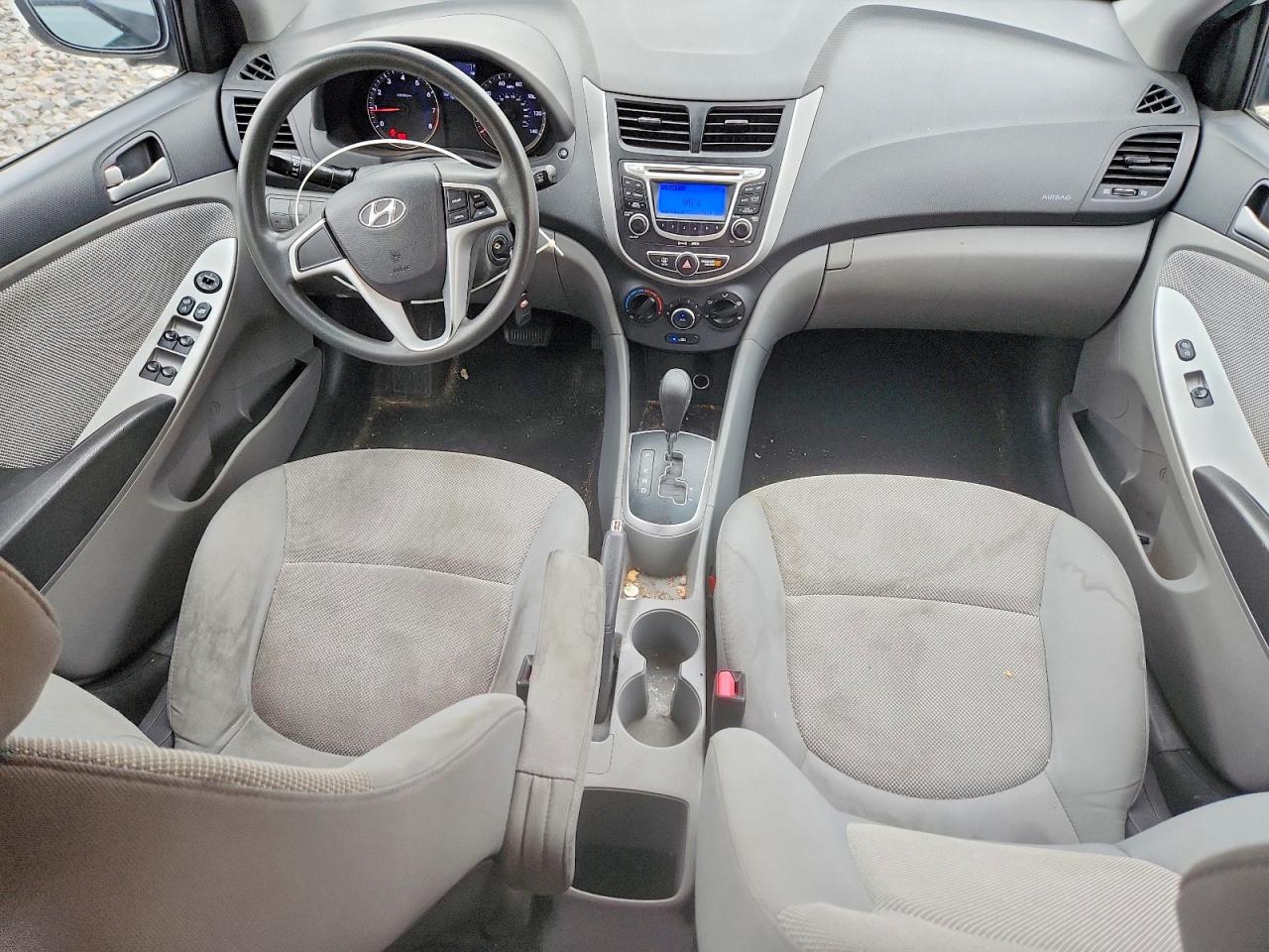 2013 Hyundai Accent Gs White vin: KMHCT5AE8DU072103