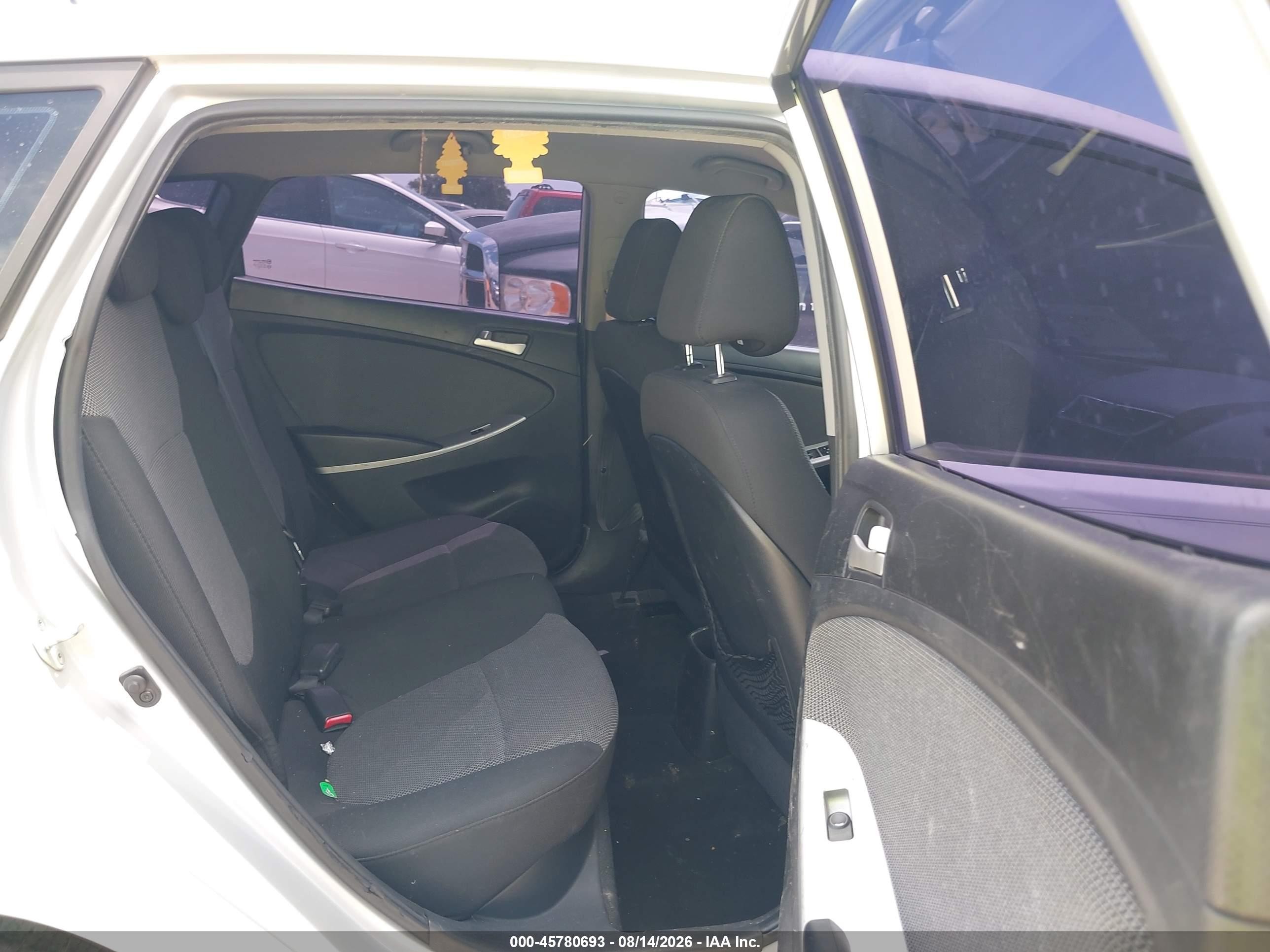 2013 Hyundai Accent Gs Silver vin: KMHCT5AE8DU075311