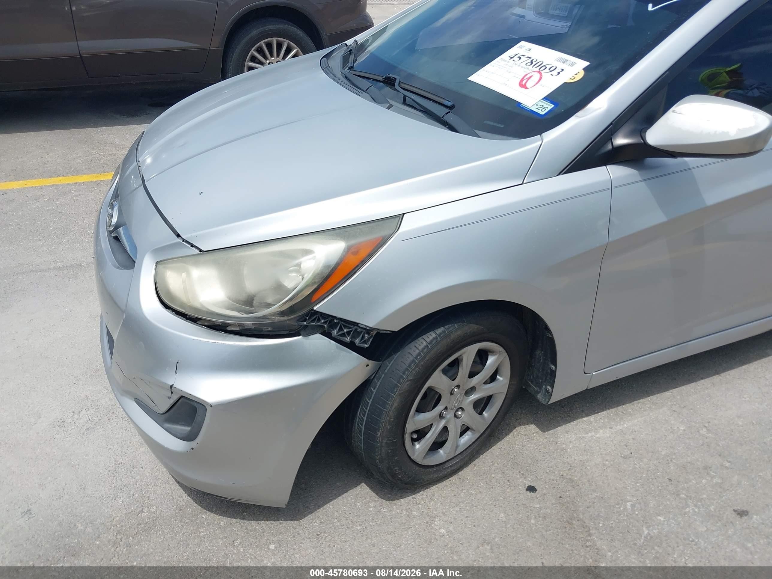 2013 Hyundai Accent Gs Silver vin: KMHCT5AE8DU075311