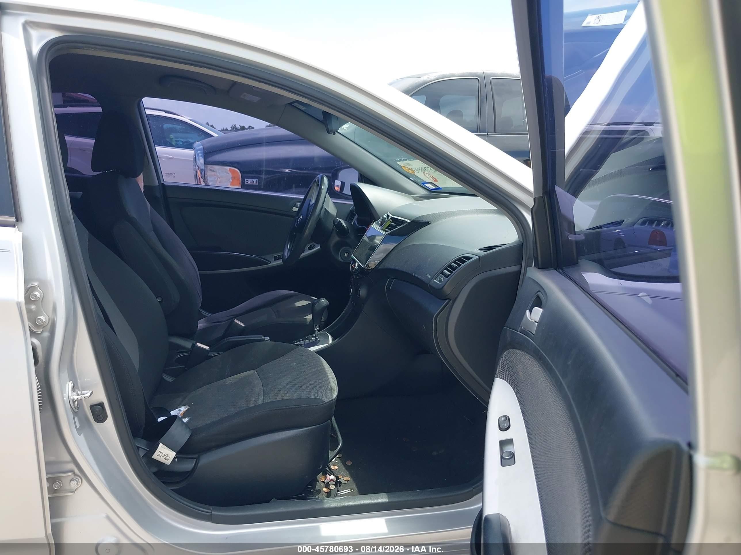 2013 Hyundai Accent Gs Silver vin: KMHCT5AE8DU075311