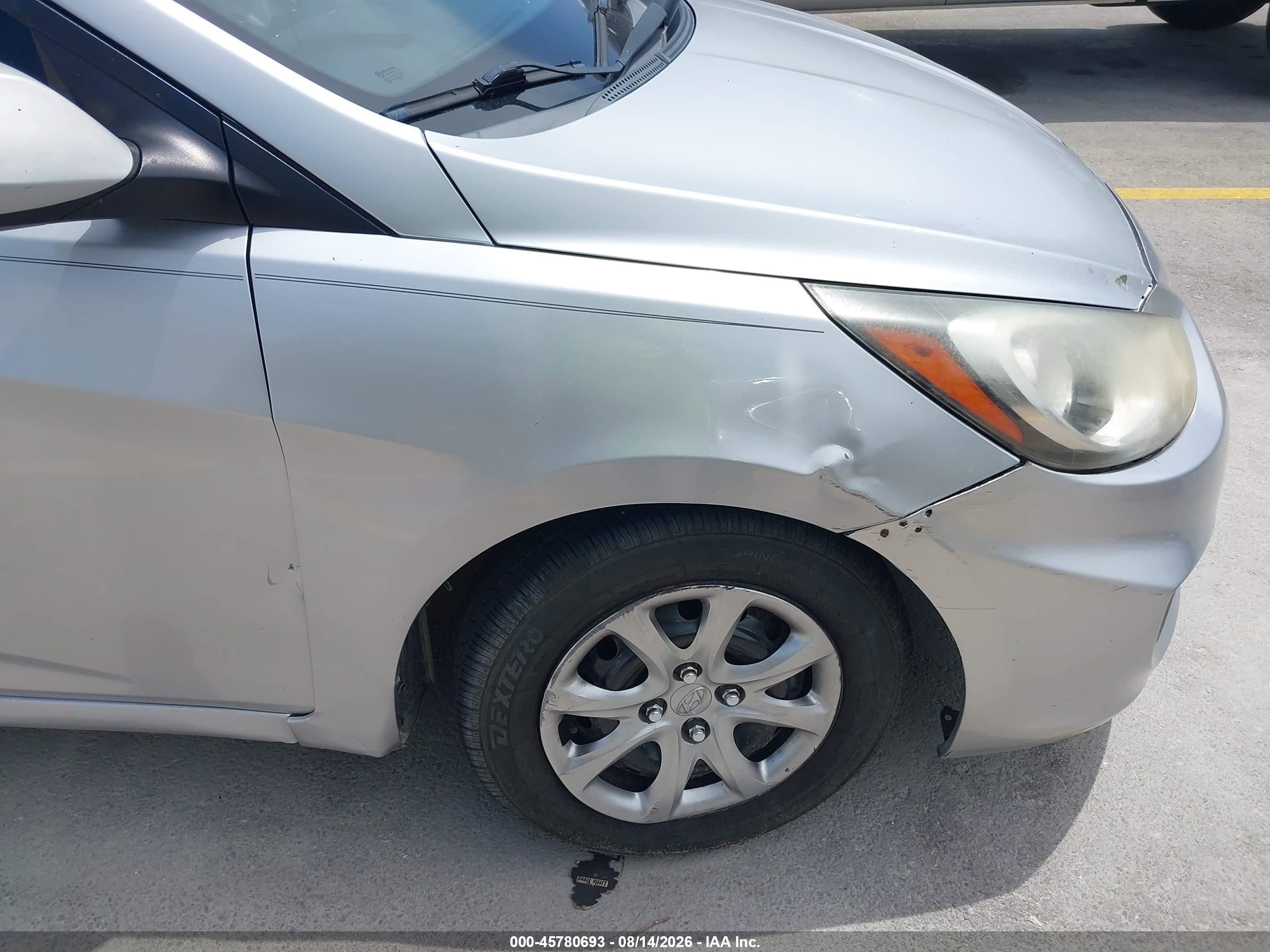 2013 Hyundai Accent Gs Silver vin: KMHCT5AE8DU075311